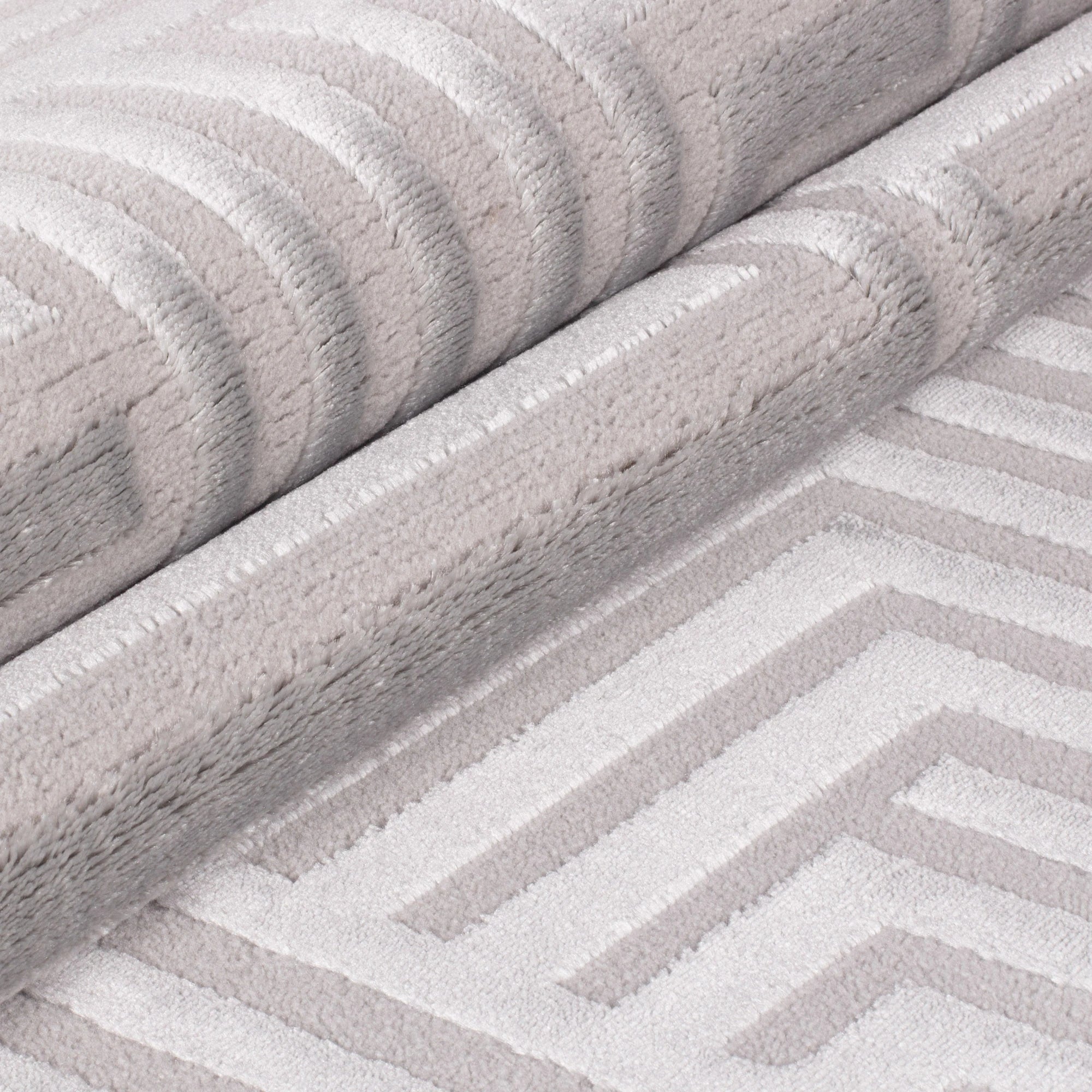 Sculpted Labyrinth Rug | Silver