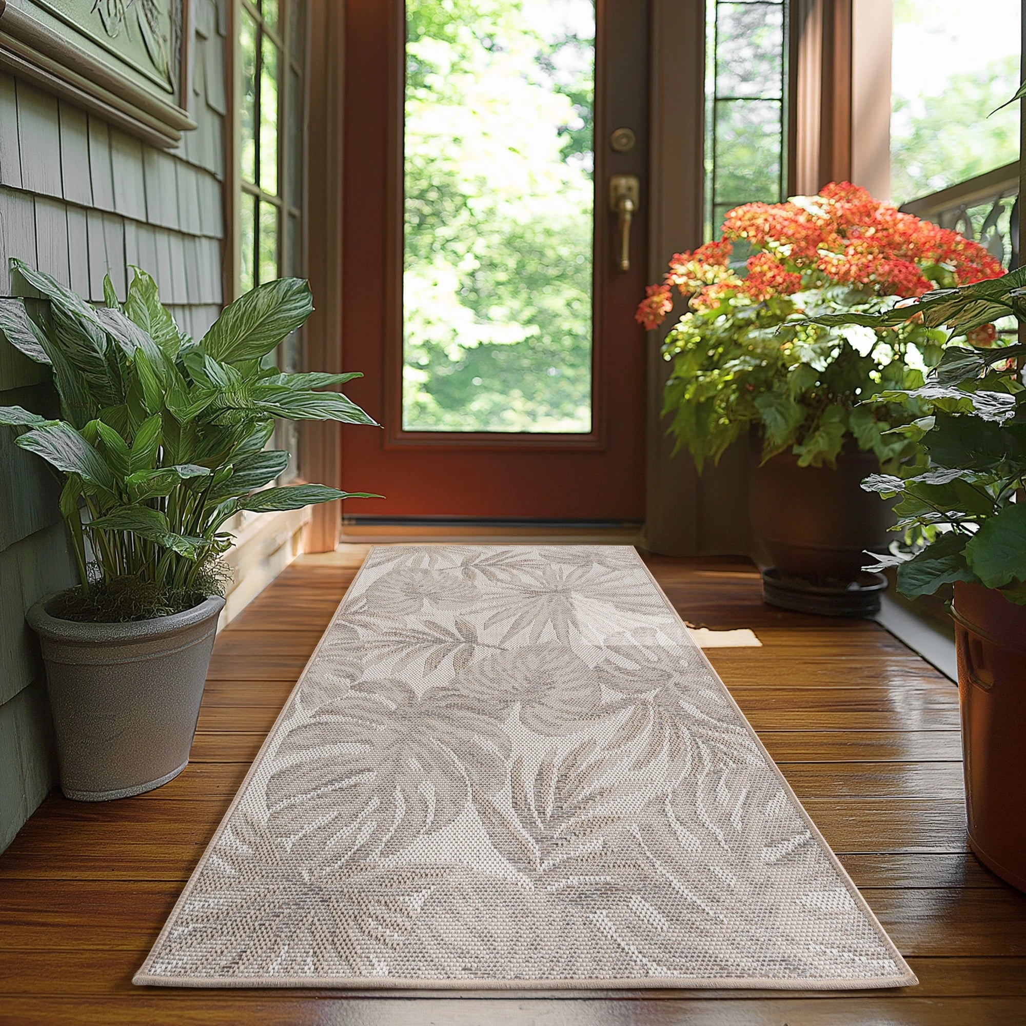 Botanical Outdoor Palm Leaf Design Rug | Beige