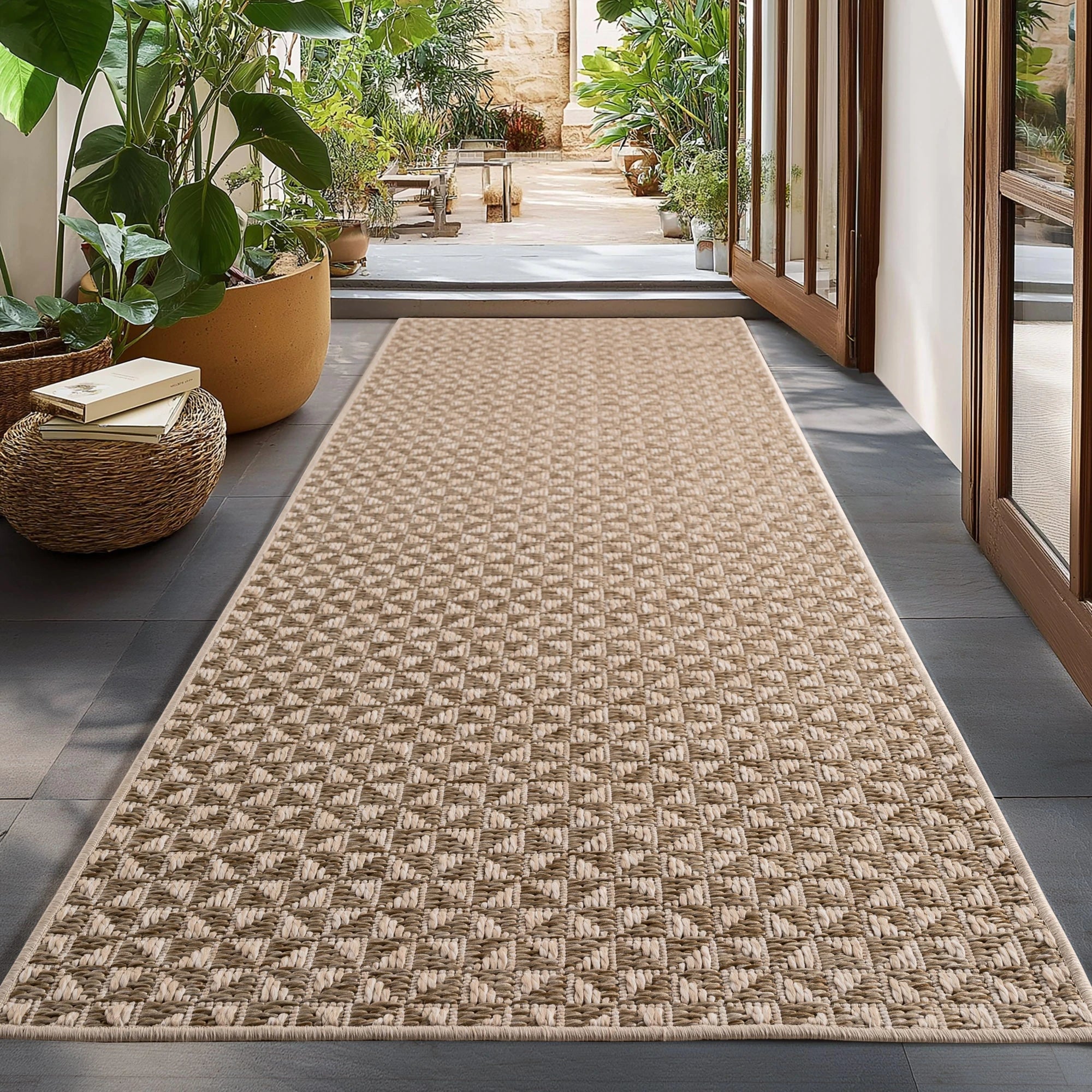 Triangle Repeating Pattern Outdoor Rug | Beige