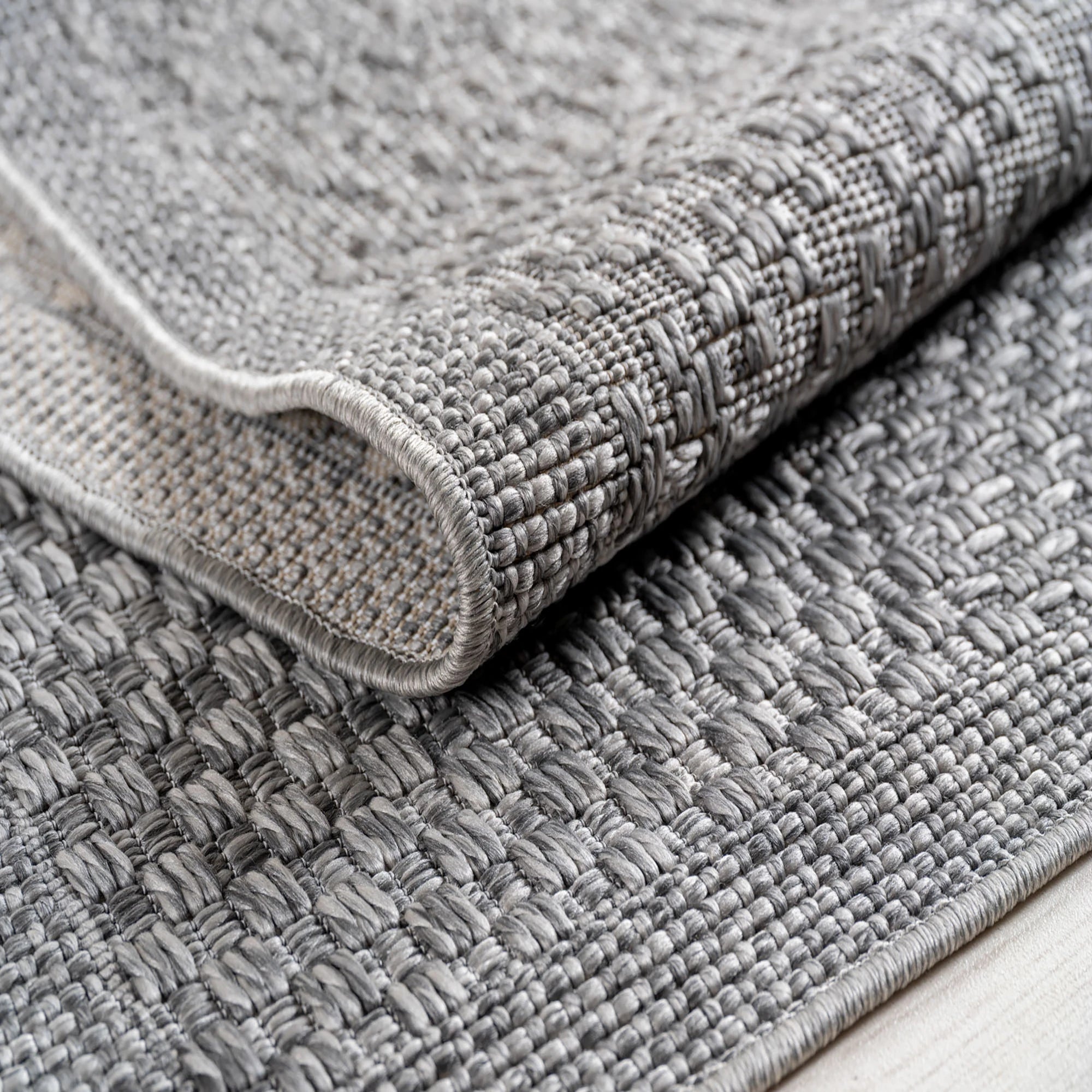 Plaid Checkerboard Patio Rug | Gray