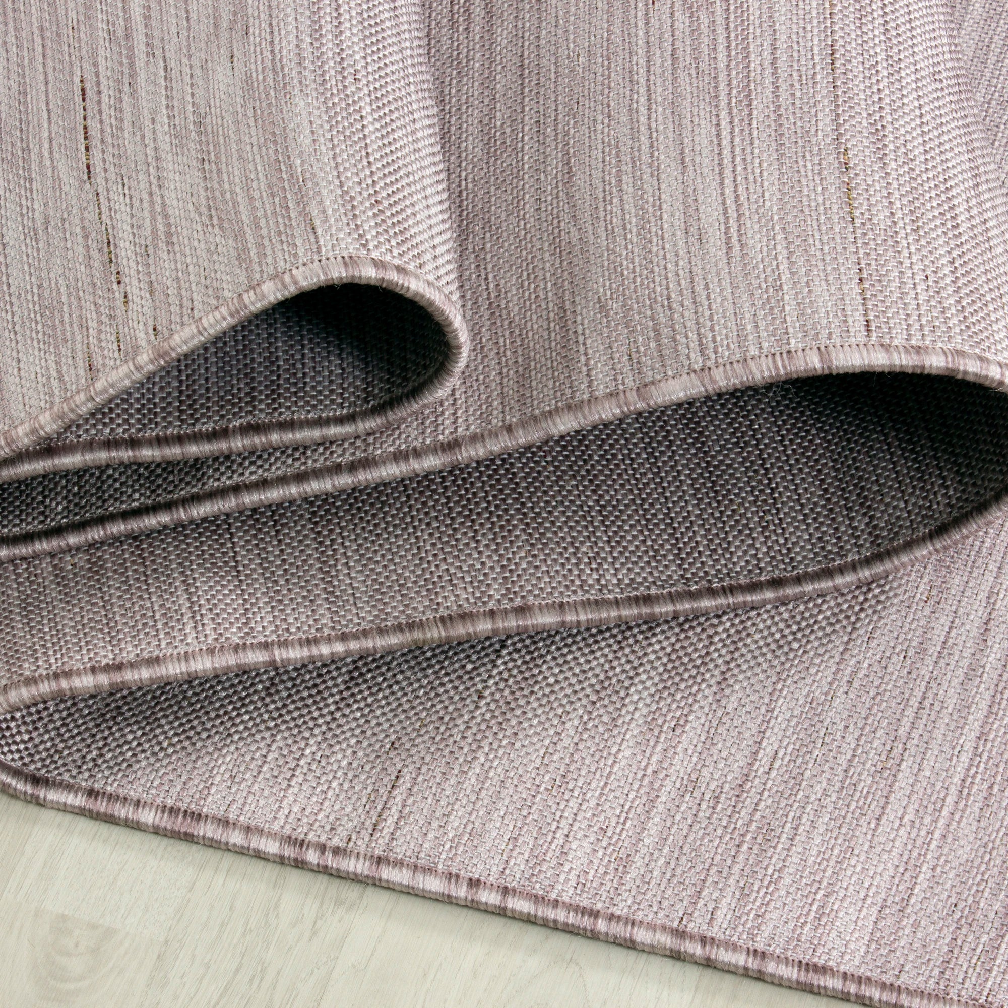 Minimalist Tone-on-Tone Design | Pink