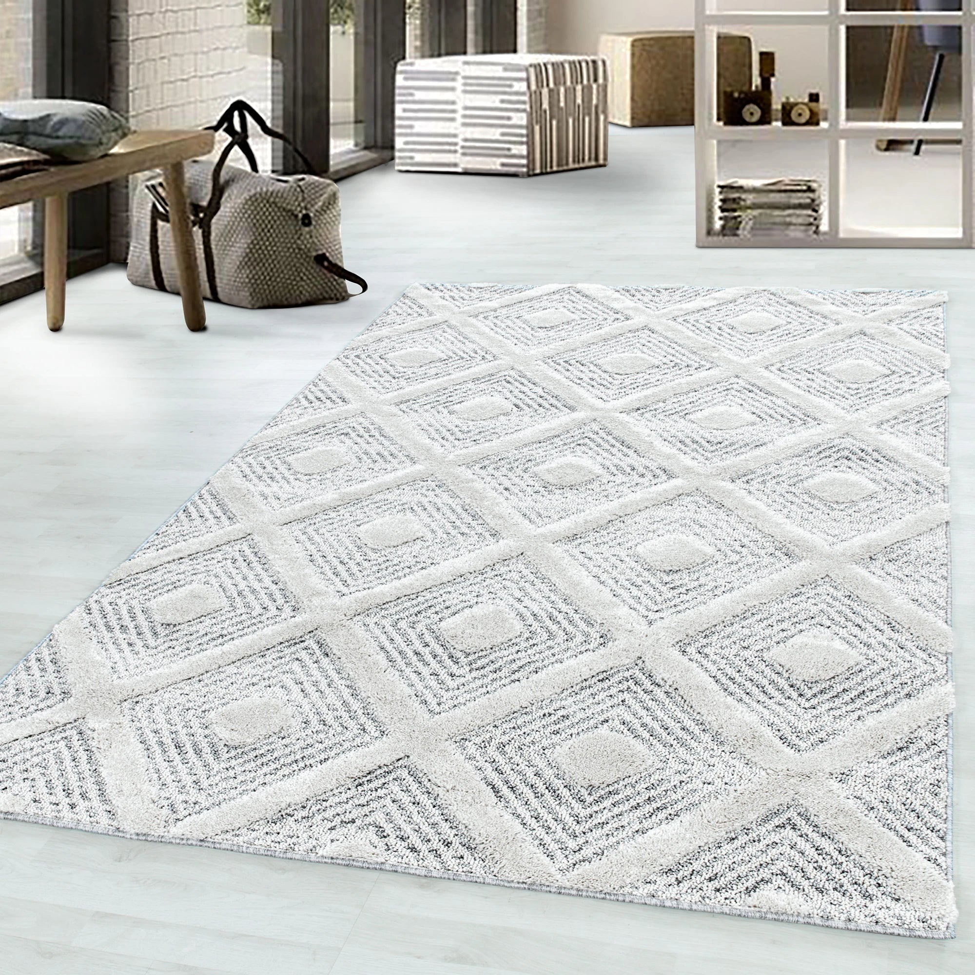 Diamond Geometric Cozy Rug | Gray
