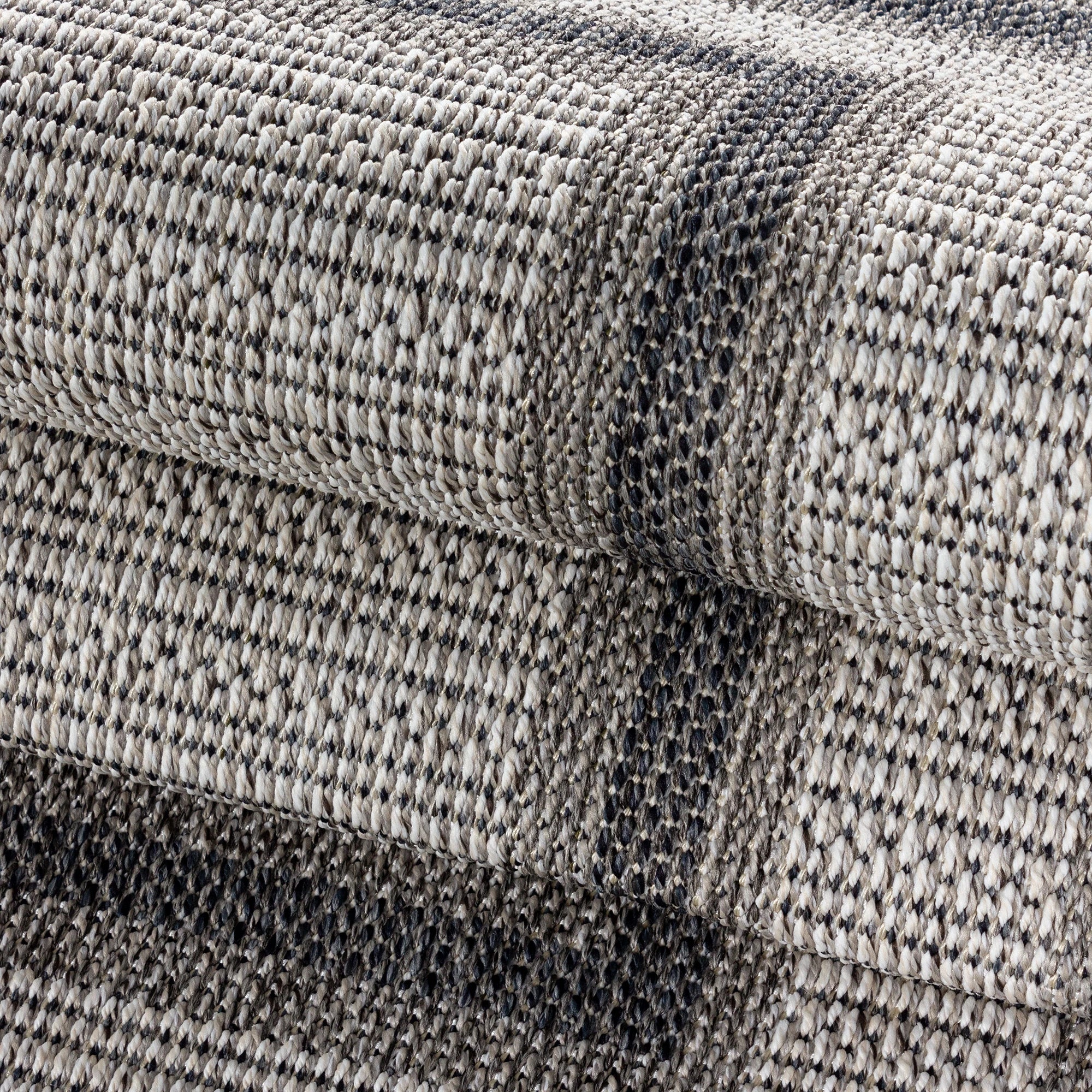 Elegant Cream Rug with Border