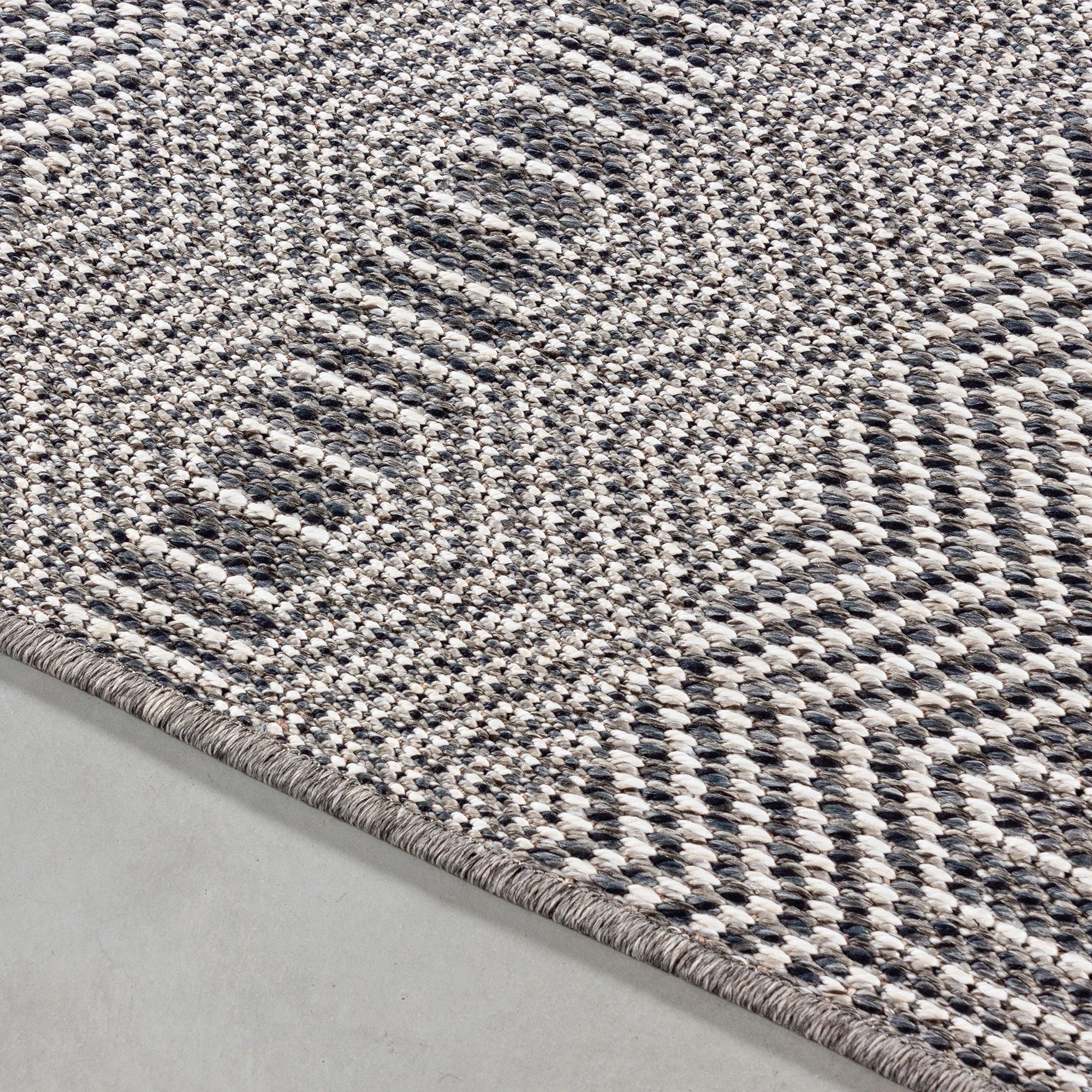 Gray Boho Rug | Geometric Triangle Pattern