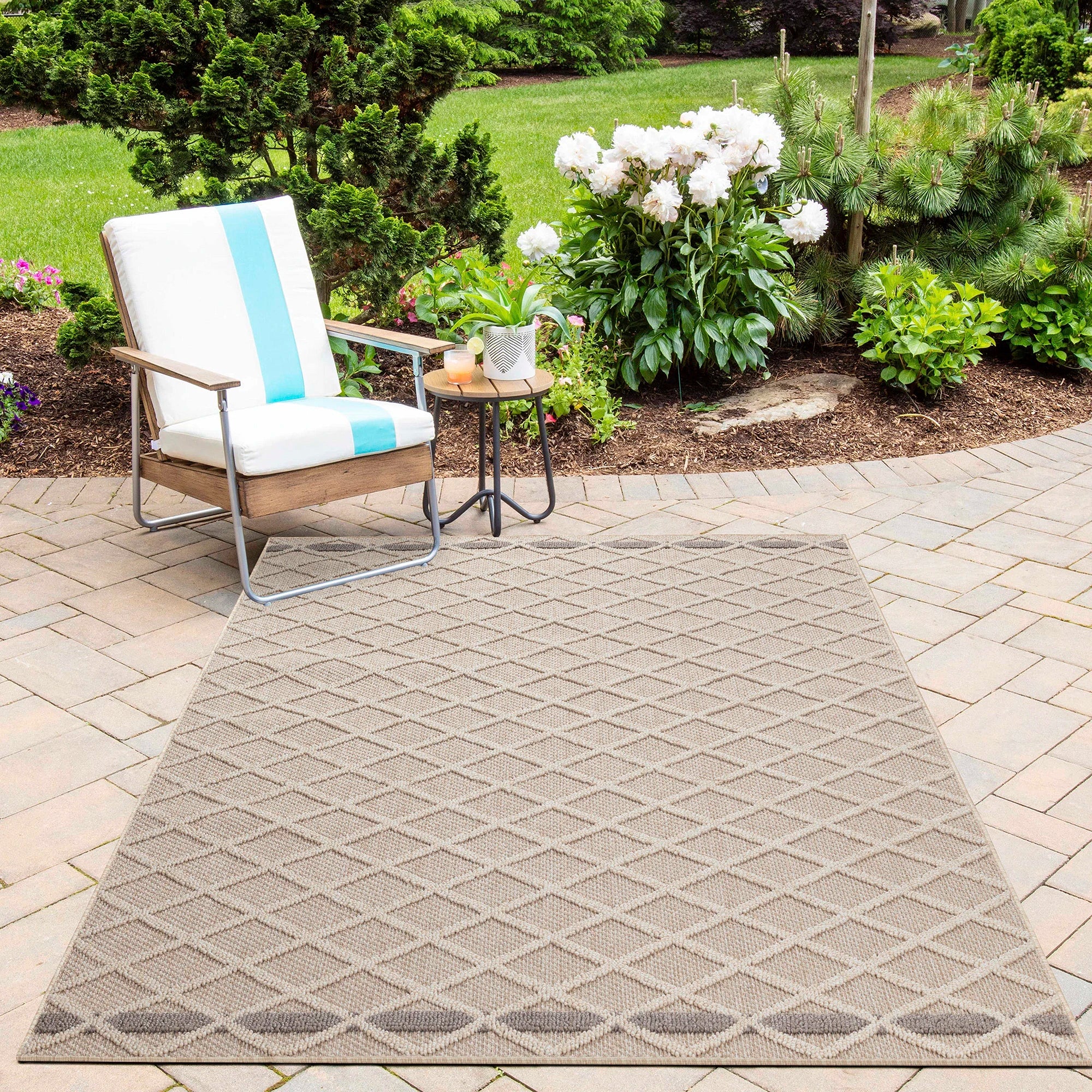 Textured Diamond Pattern Patio Rug | Beige