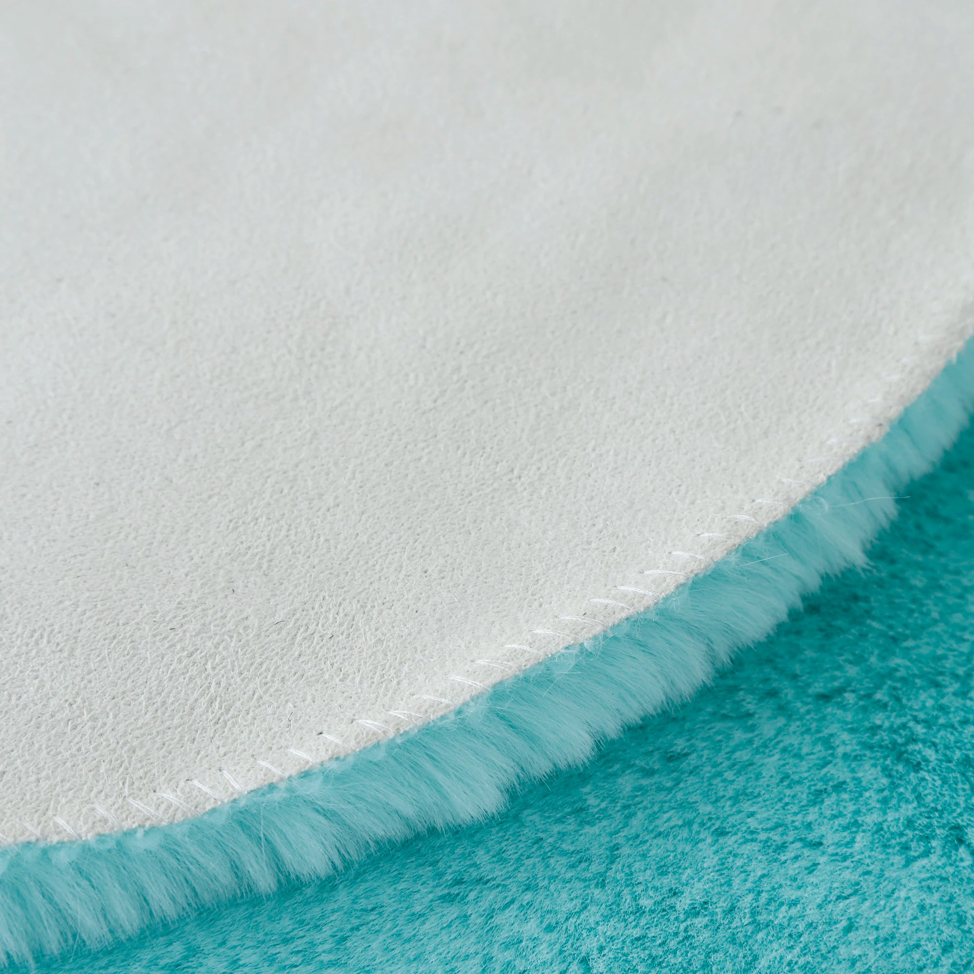 Bear Form Stylish Rug | Mint