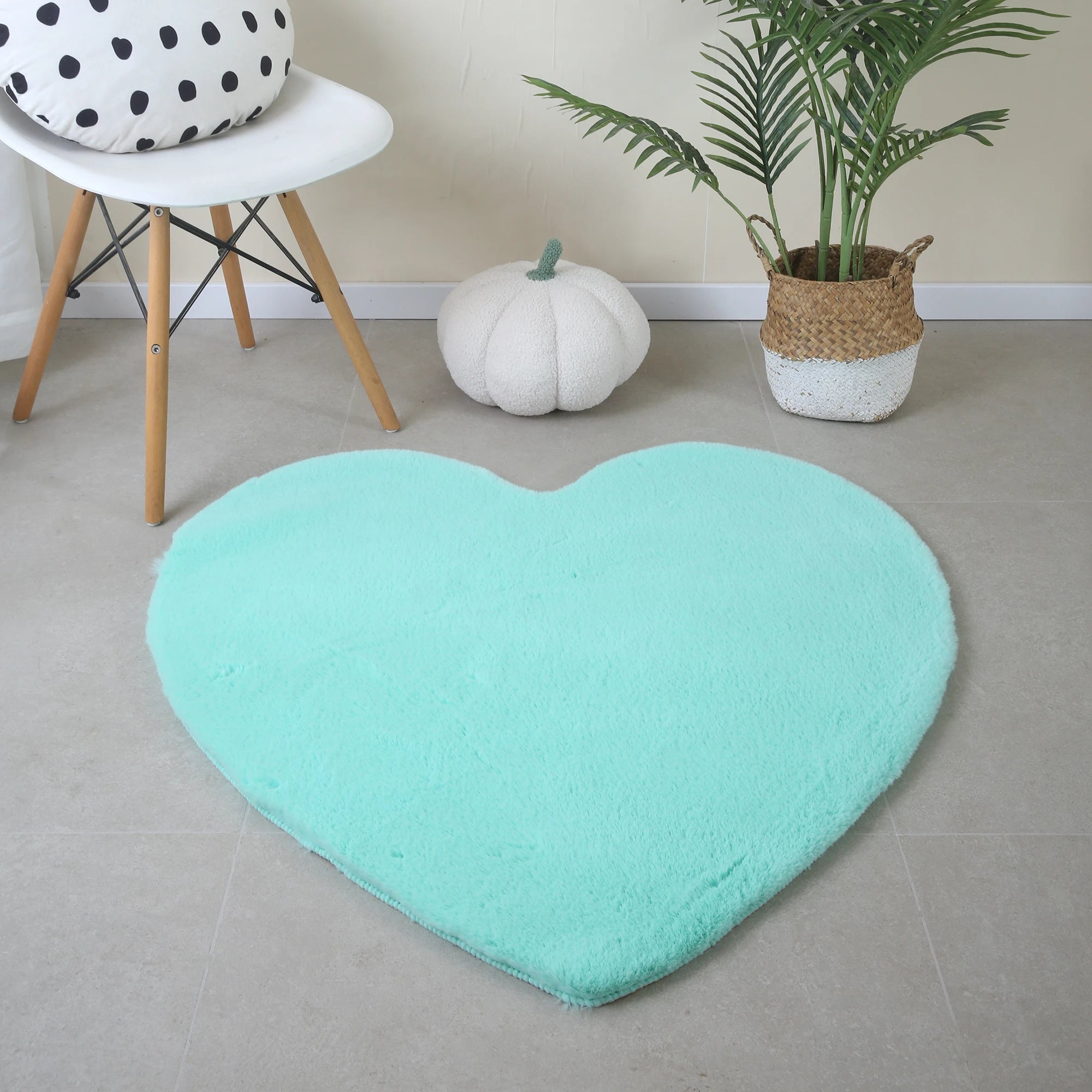 Heart Form Rug | Mint