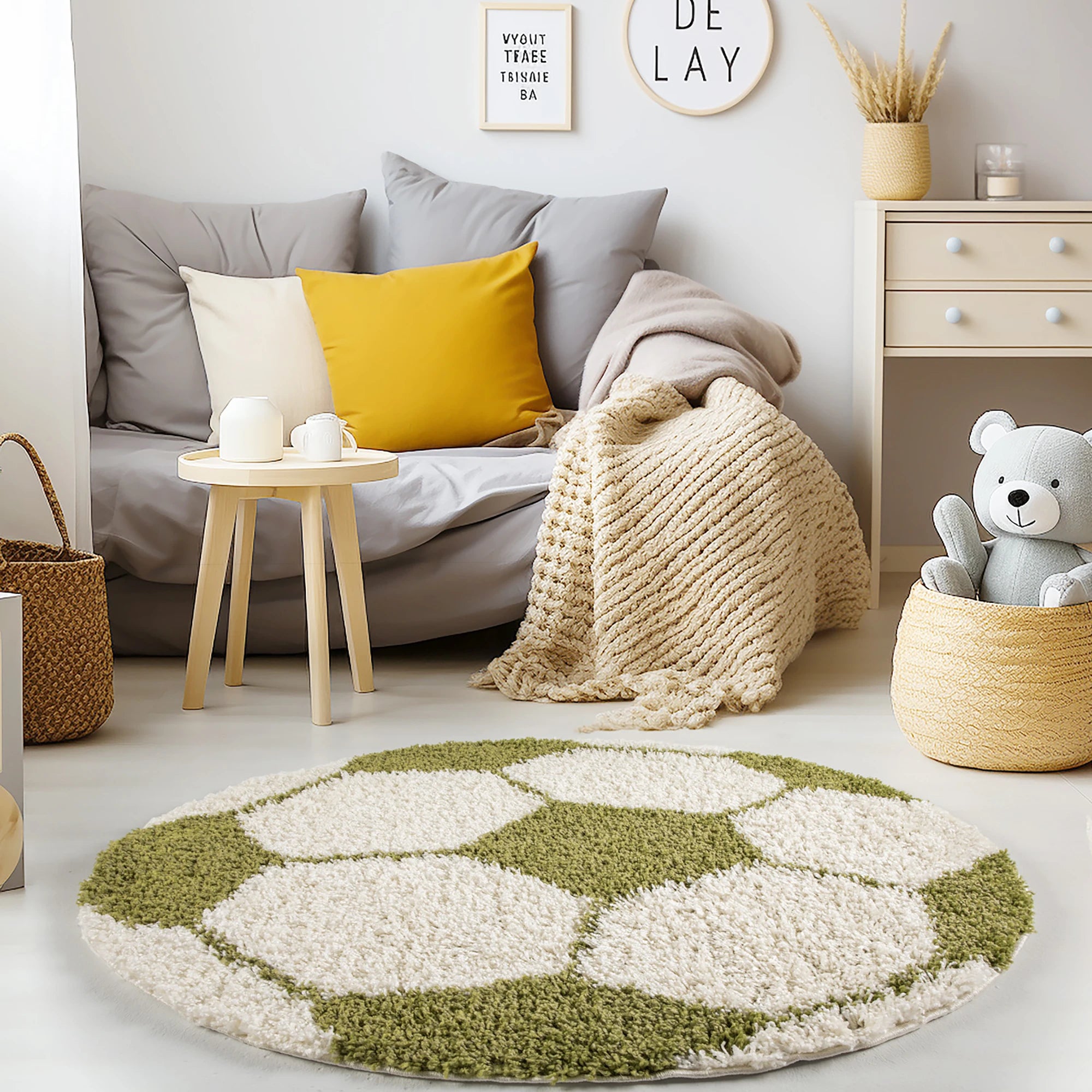 Round Football Shaggy Kids Rug | Green
