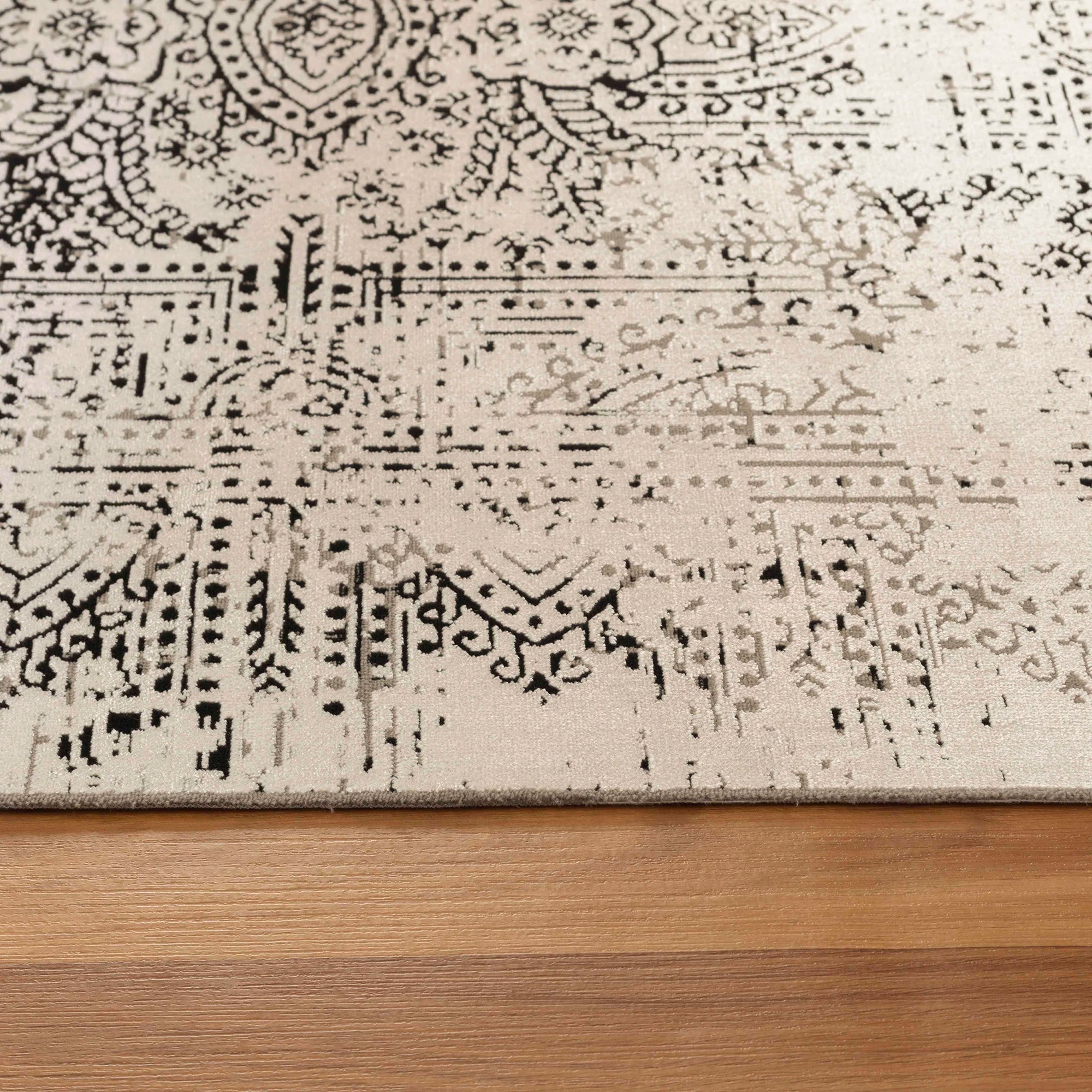 Vintage Look Abstract Oriental Style Rug | Beige