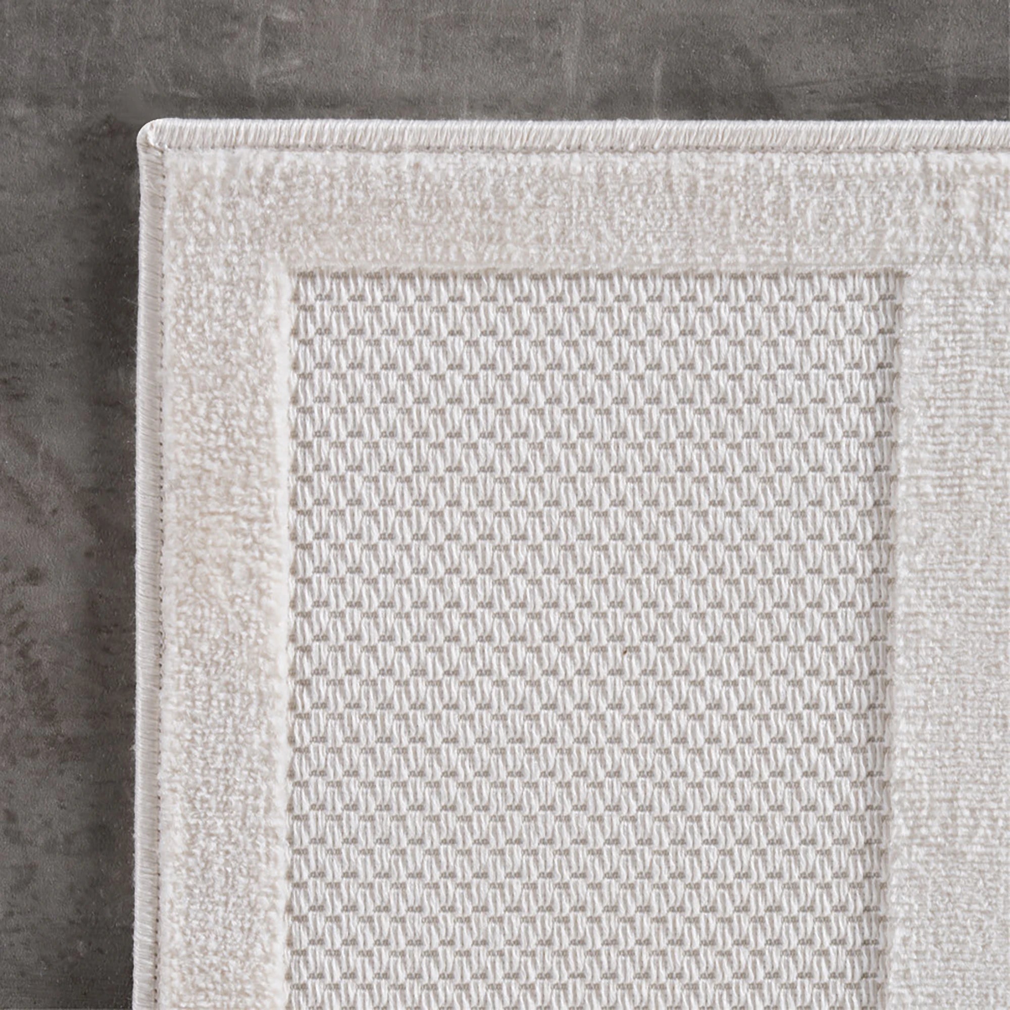 Modern Asymmetrical Block Pattern | Cream