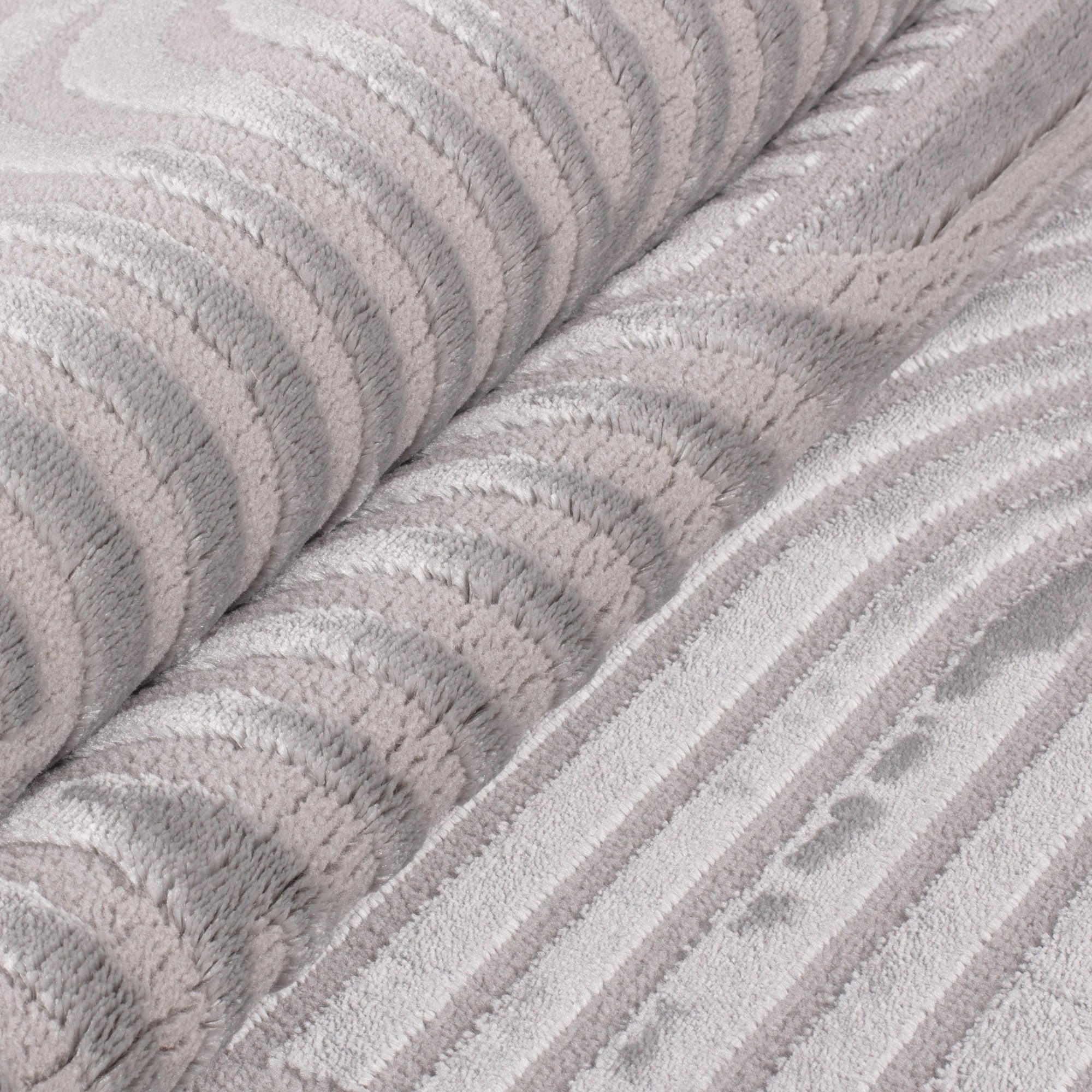 3D-Design-Teppich Silber