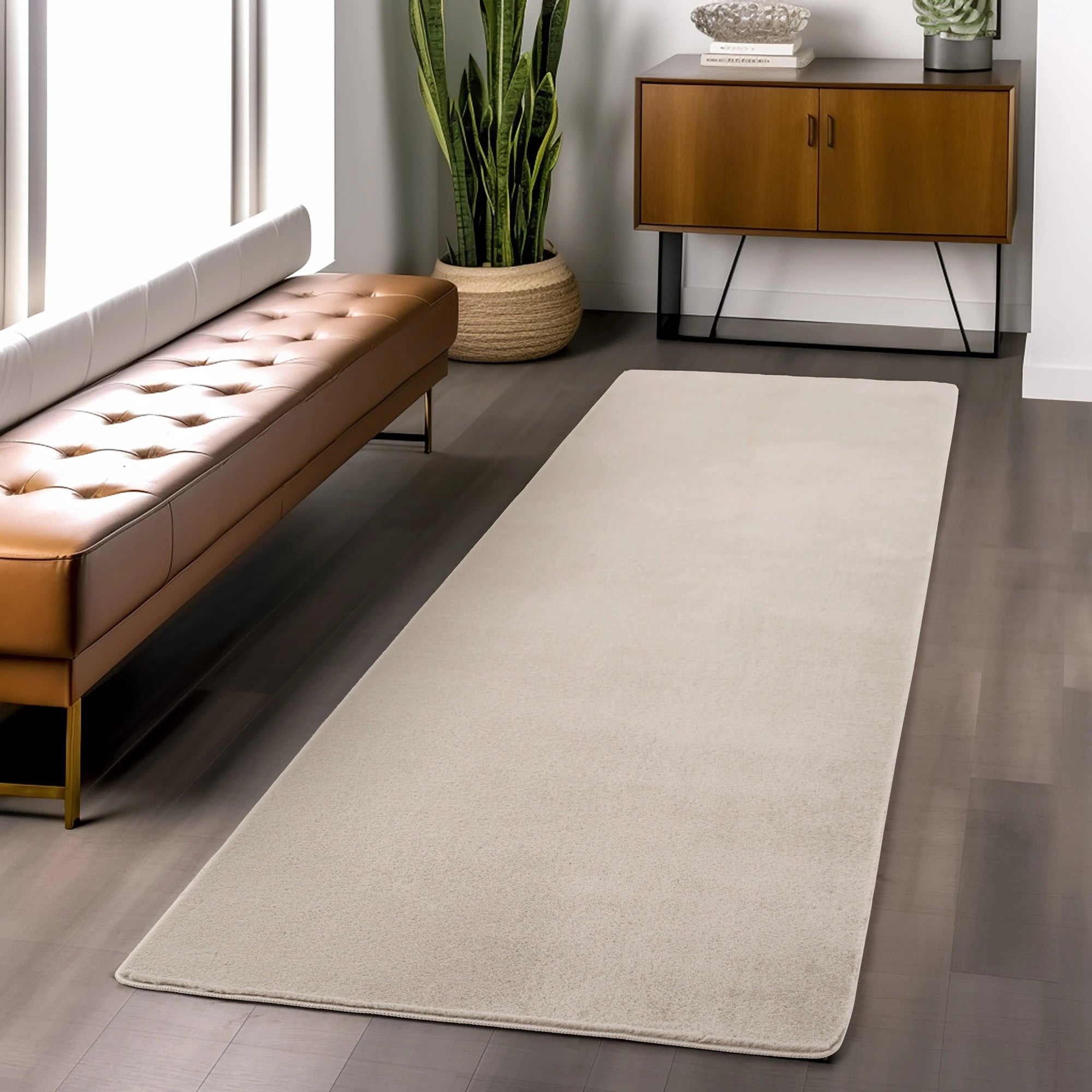 Minimalistisches, schickes und elegantes Dekor in Farbe