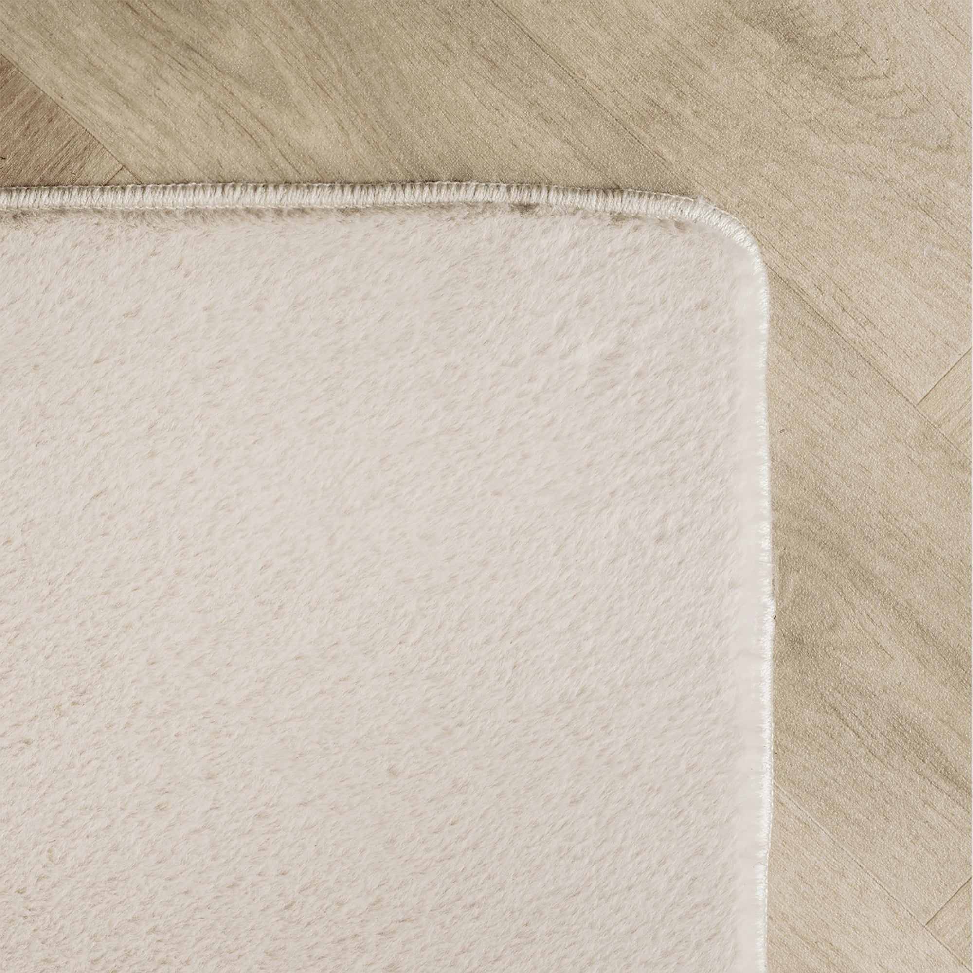 Minimalistisches, schickes und elegantes Dekor in Farbe