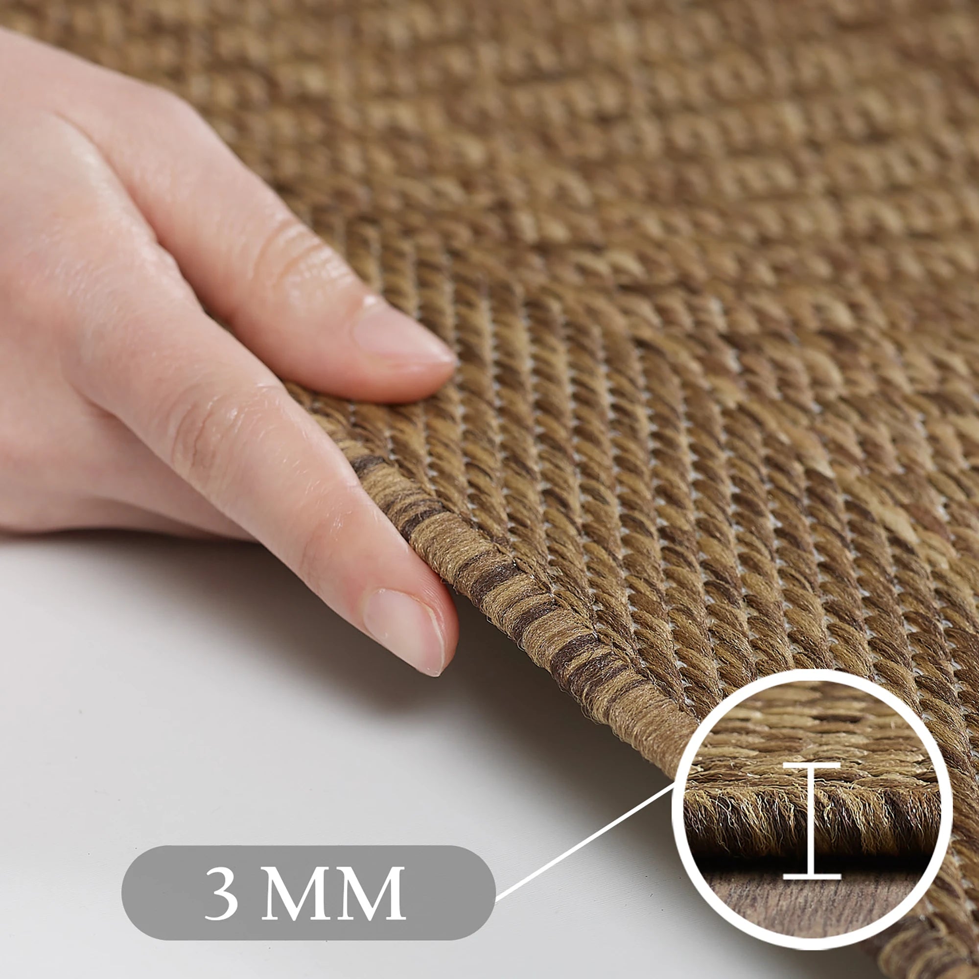 Gemütlicher Teppich in minimalistischer Farbe