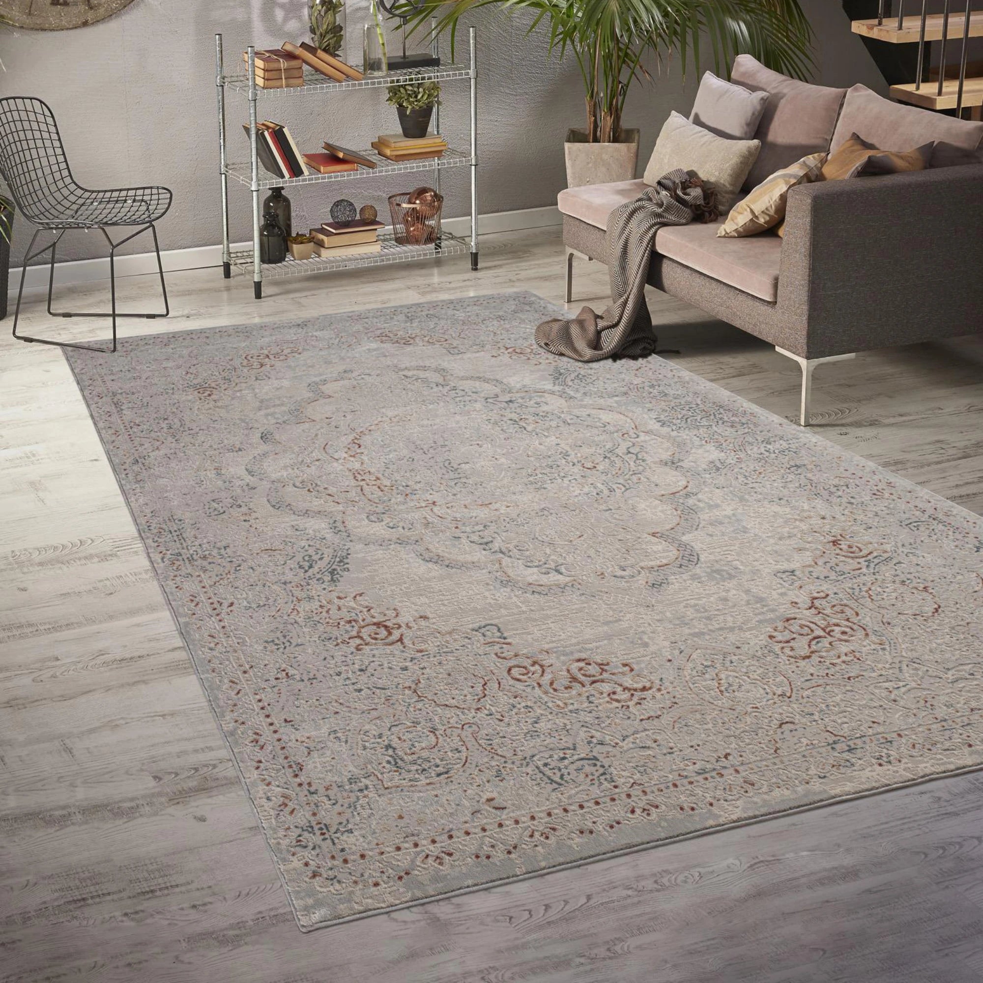 Rose Dust Traditional Medallion Rug