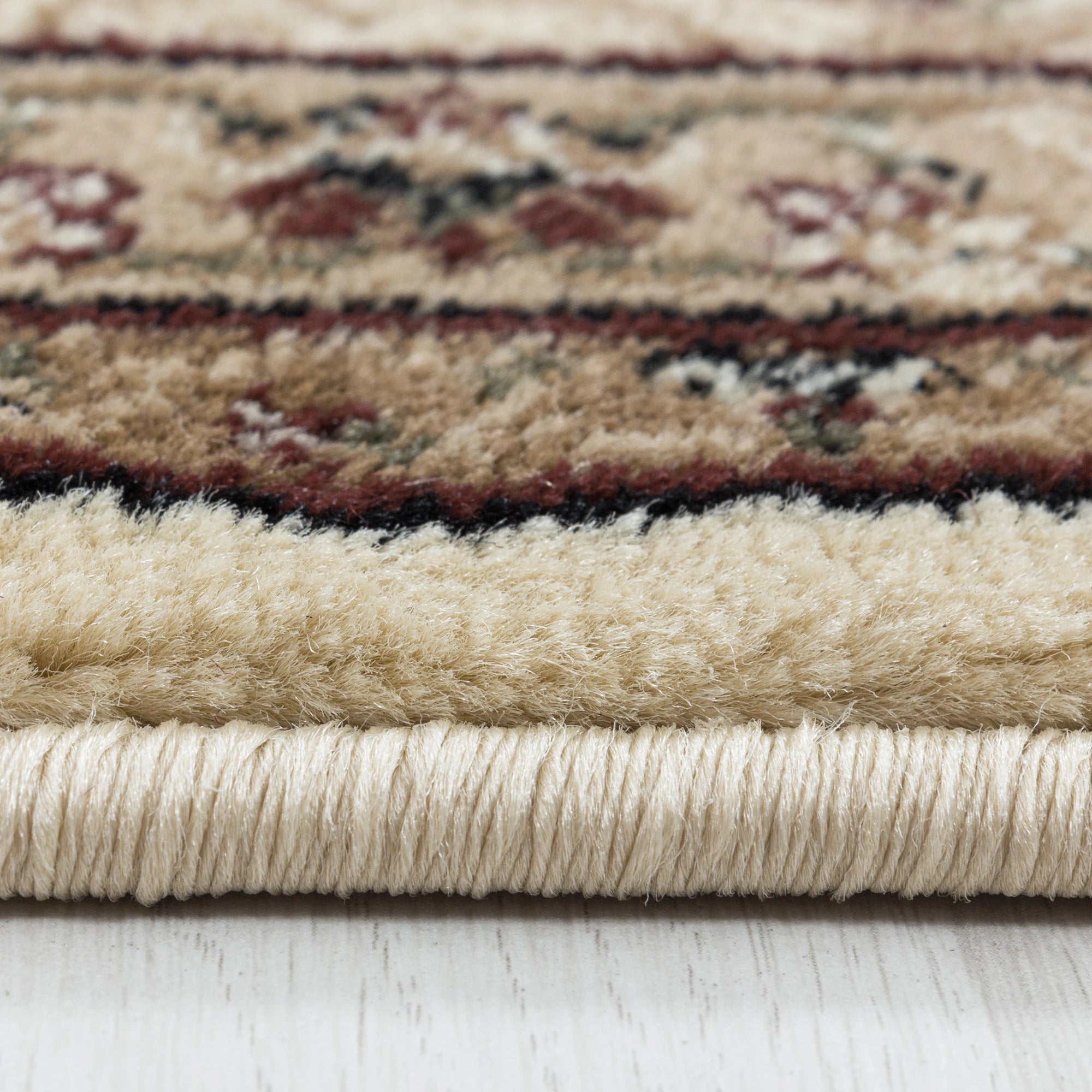 Orientalischer, raffinierter Teppich in Beige