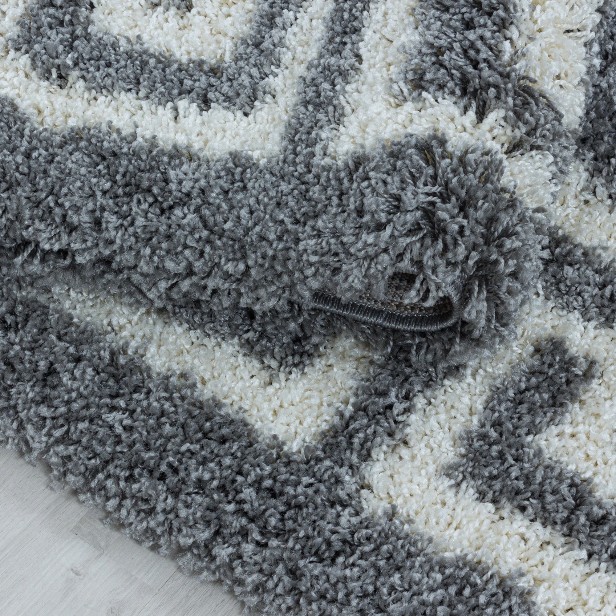 Eleganter Teppich mit Mäandermuster