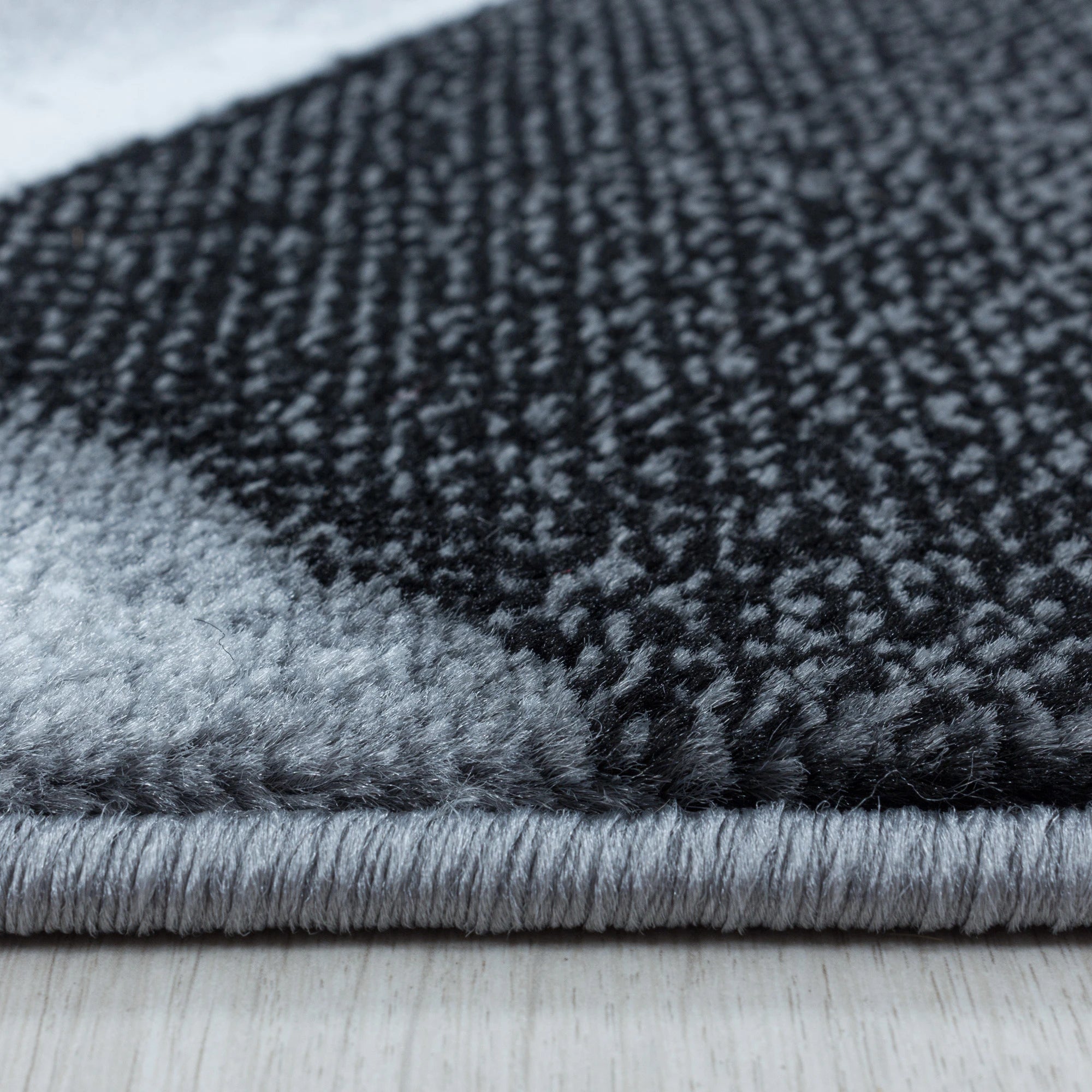 Abstrakter Modernist Teppich Schwarz