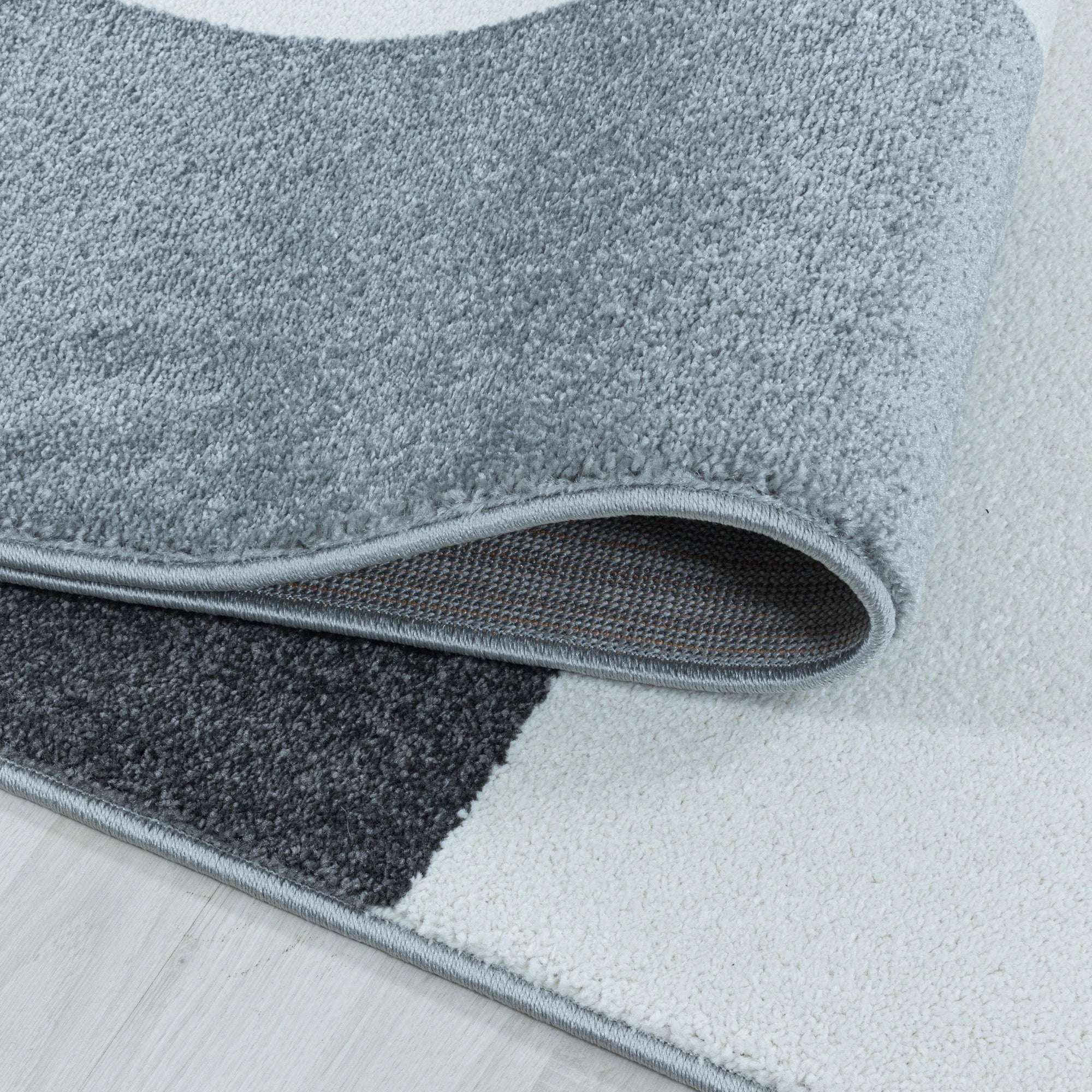 Diamond Lattice Rug