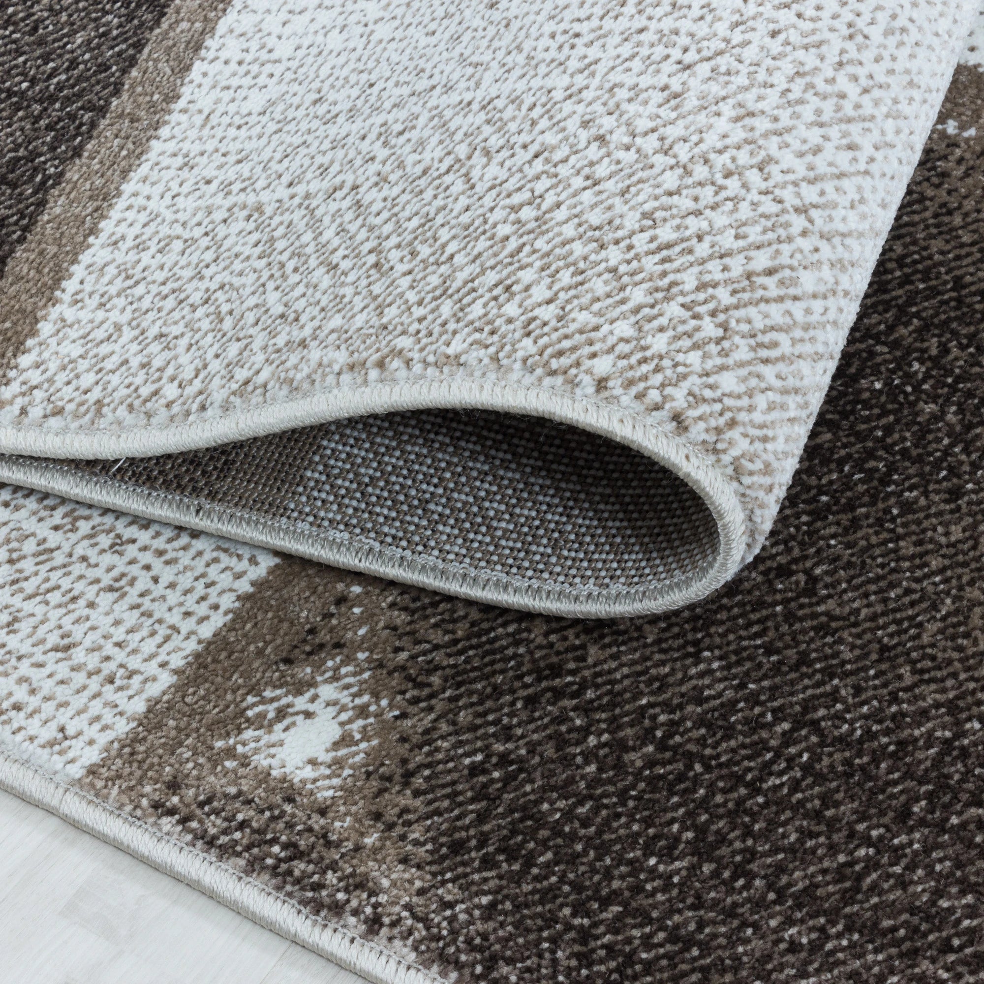 Karierter Schachbrettteppich Braun