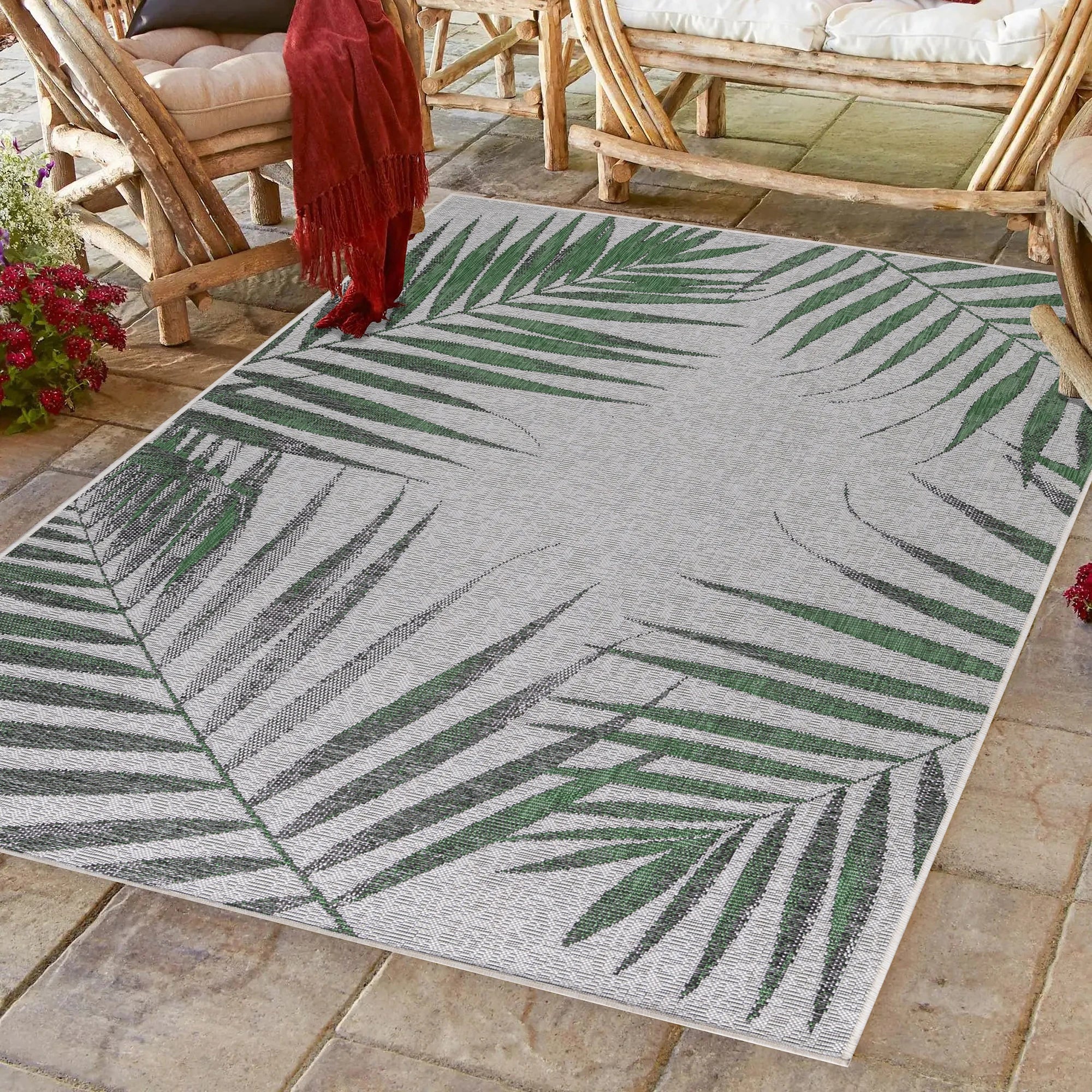 Palm Chic Patio Rug | Green