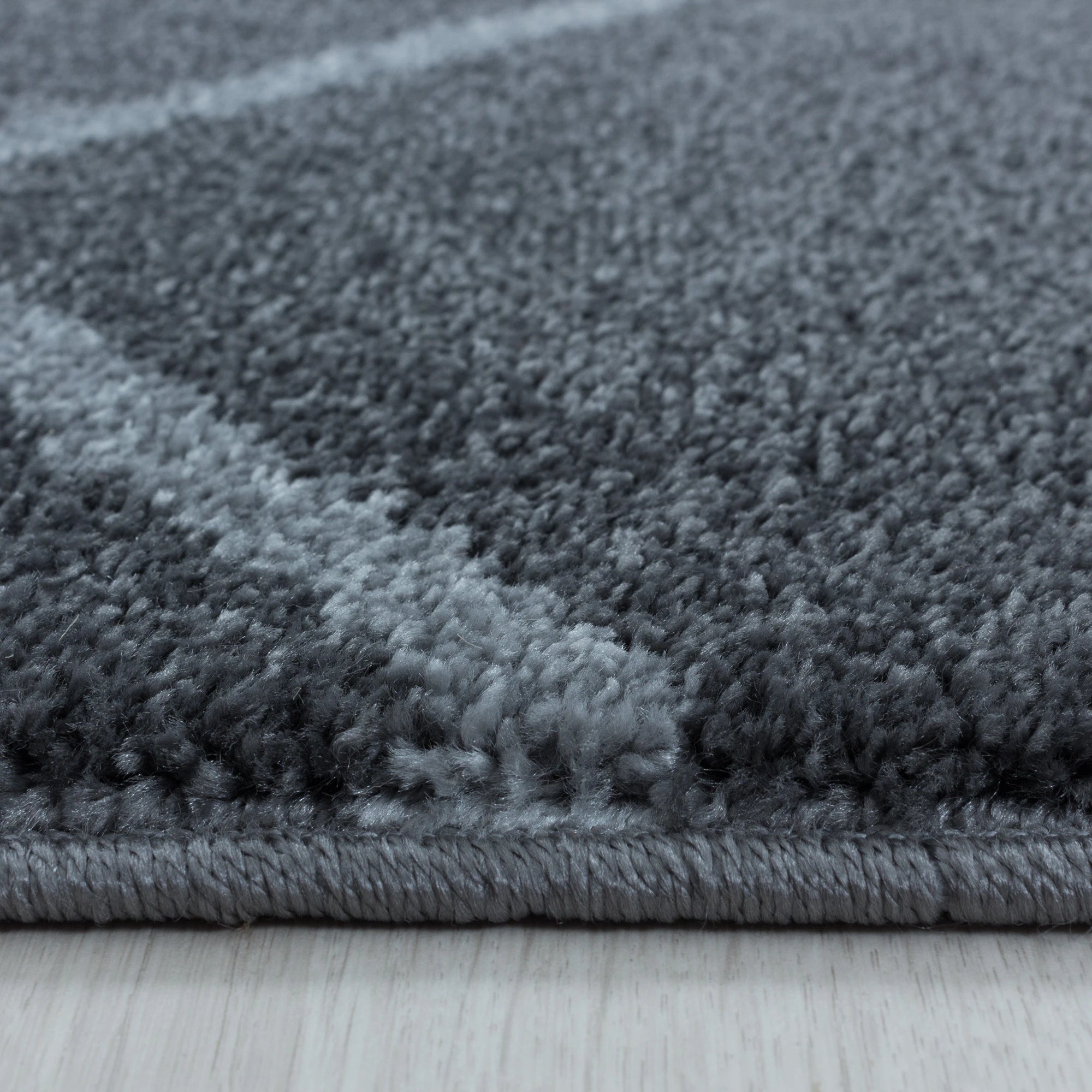 Zigzag Pattern Neutral Floor Rug