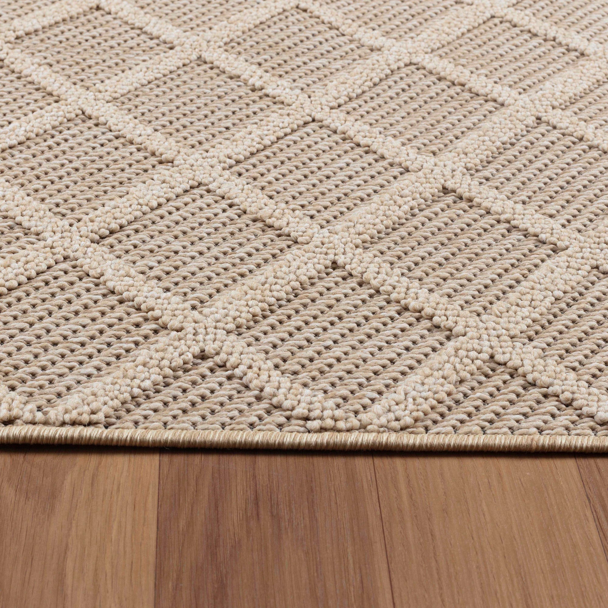Textured Diamond Pattern Patio Rug | Beige
