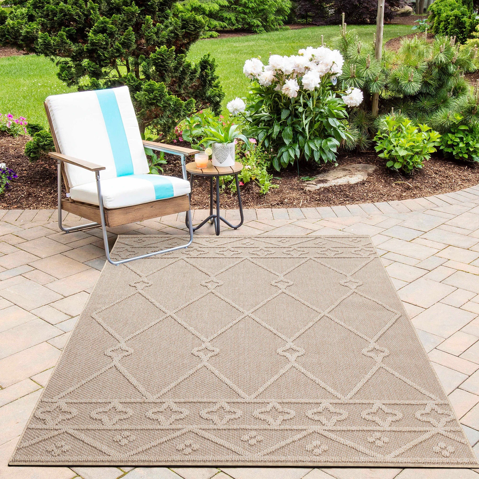 Outdoor Diagonal Stripe Pattern Rug | Beige