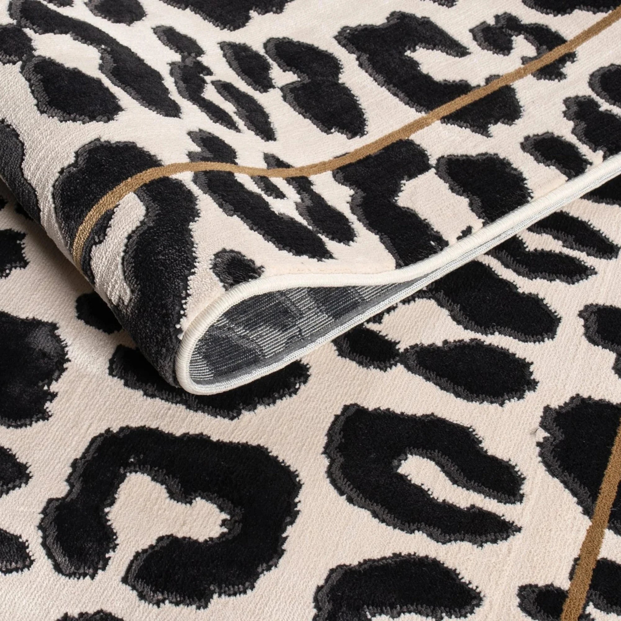 Wildcat Spots Leopard Print Rug