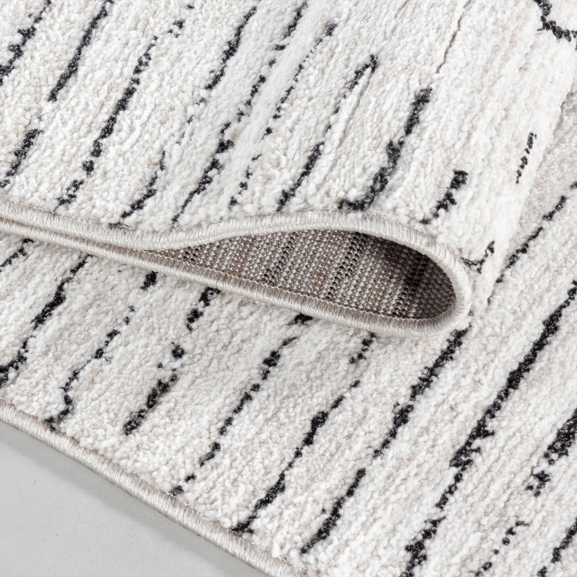 Angular Geometric Neutral Rug