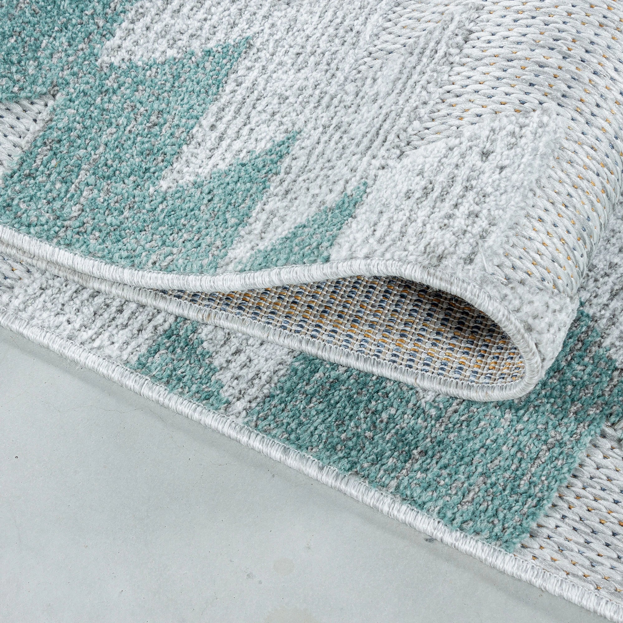 Lattice Polygon Rug Blue
