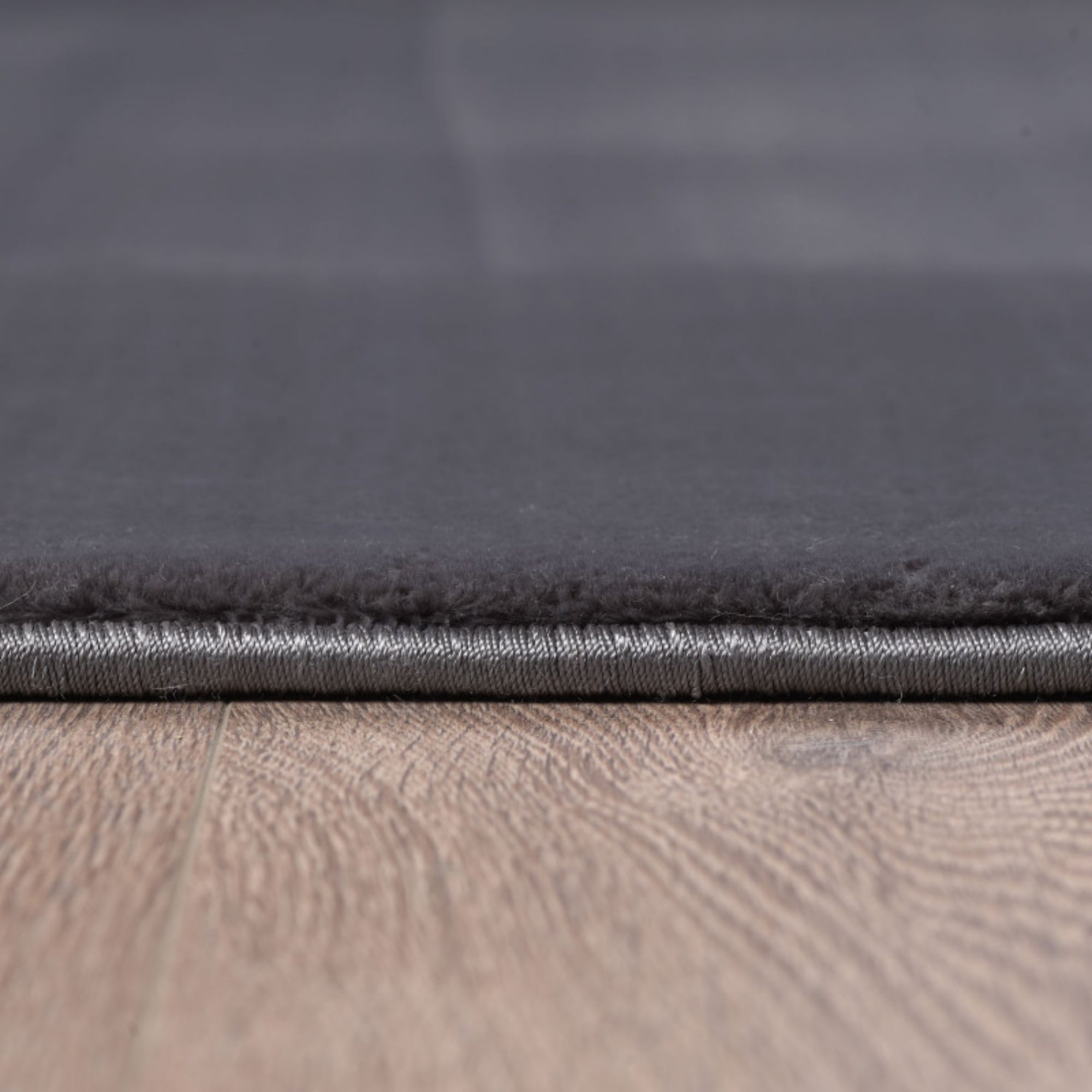 Saubere Farbe, schlichtes, elegantes Dekor