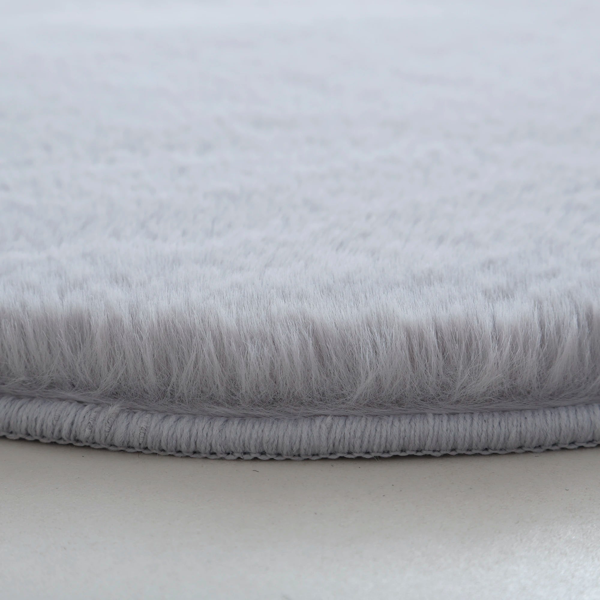 Teppich in Wolkenform, Silber