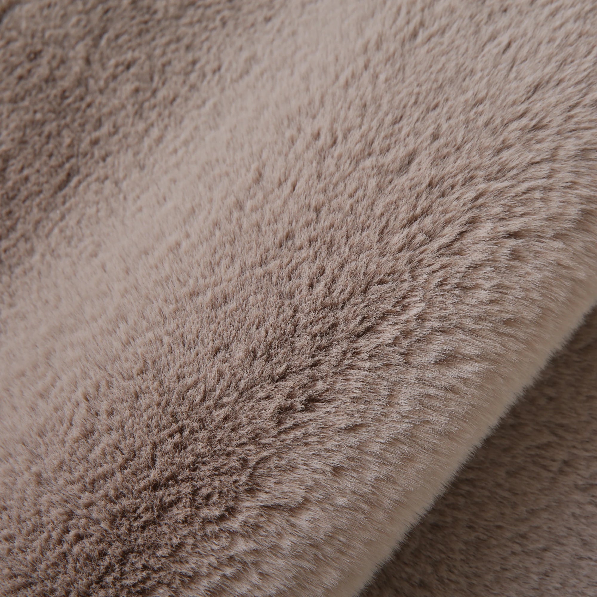 Heart Form Rug Beige