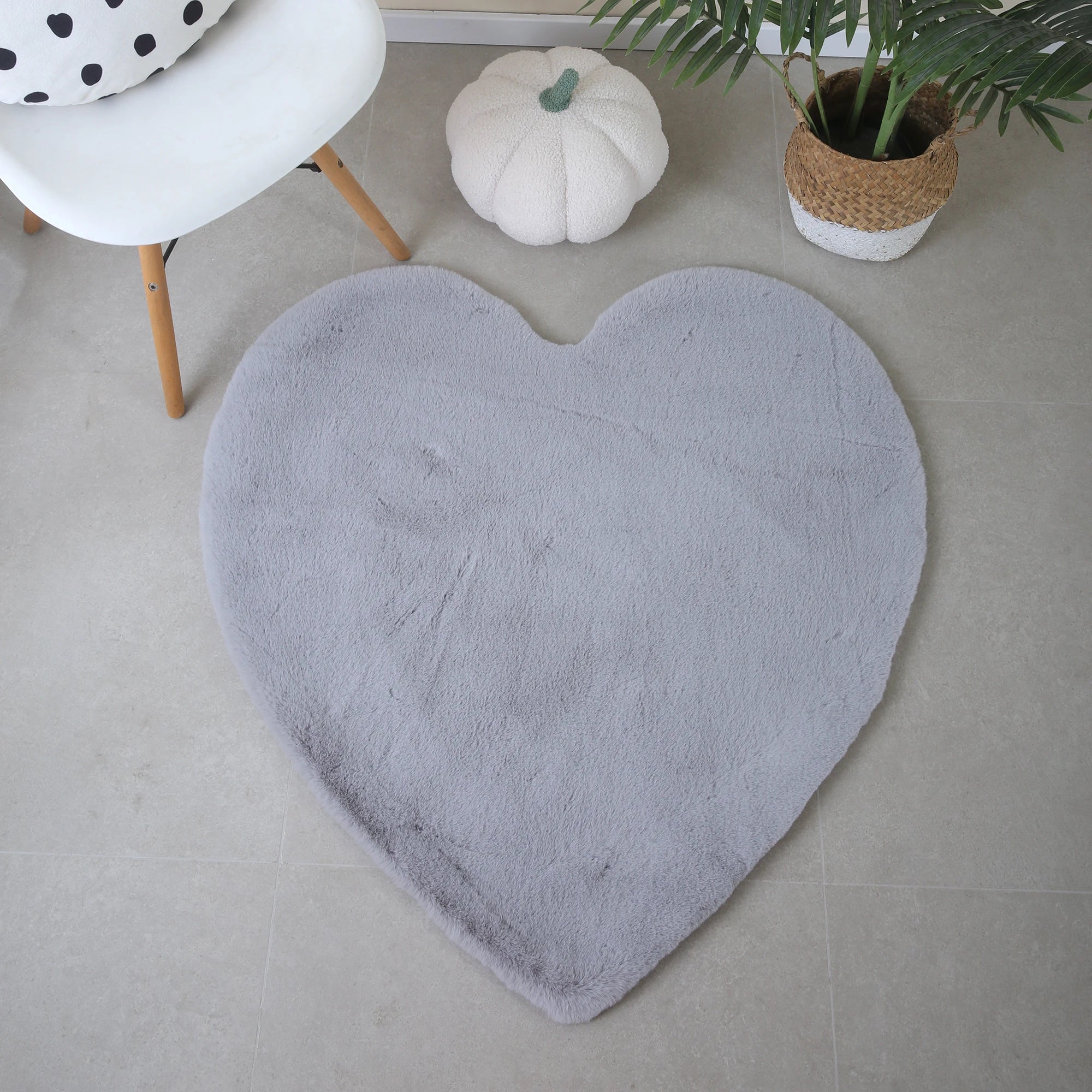 Heart Form Rug Silver