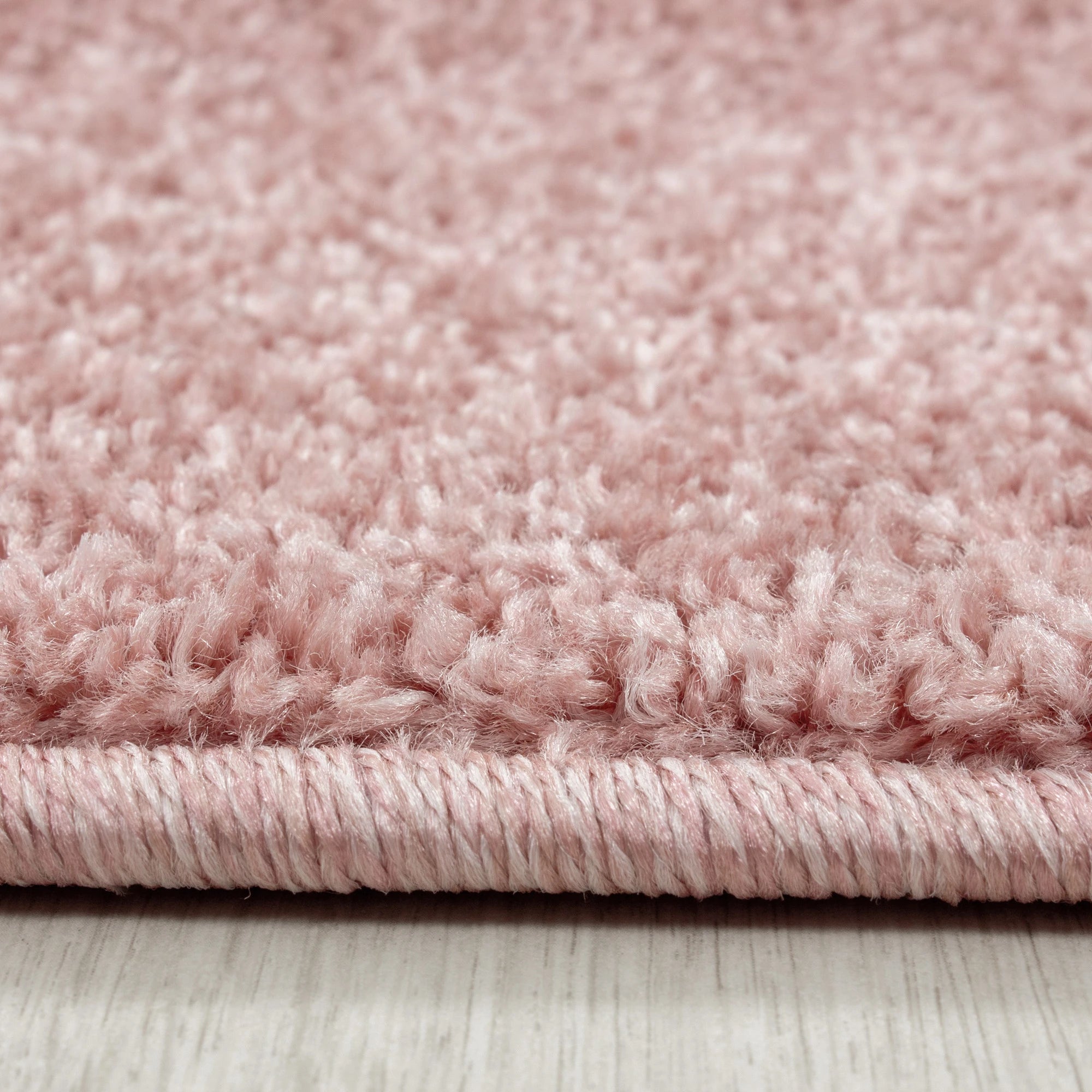 Teppich in neutraler Farbe