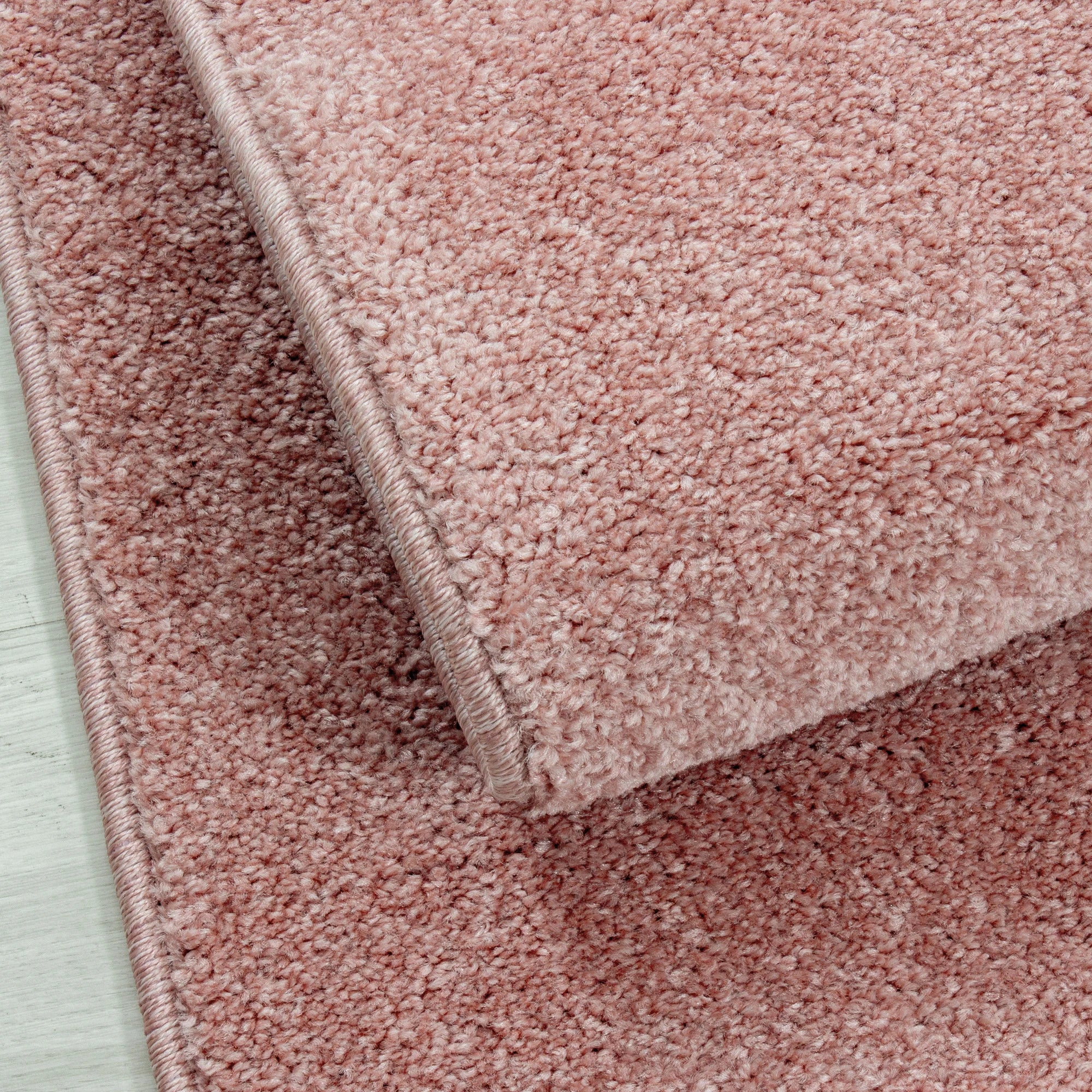 Teppich in neutraler Farbe