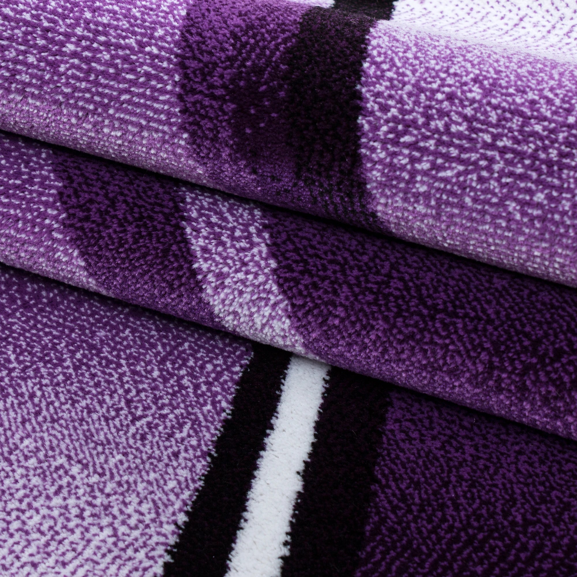 Freeform Chic Teppich mit abstrakten Wellen