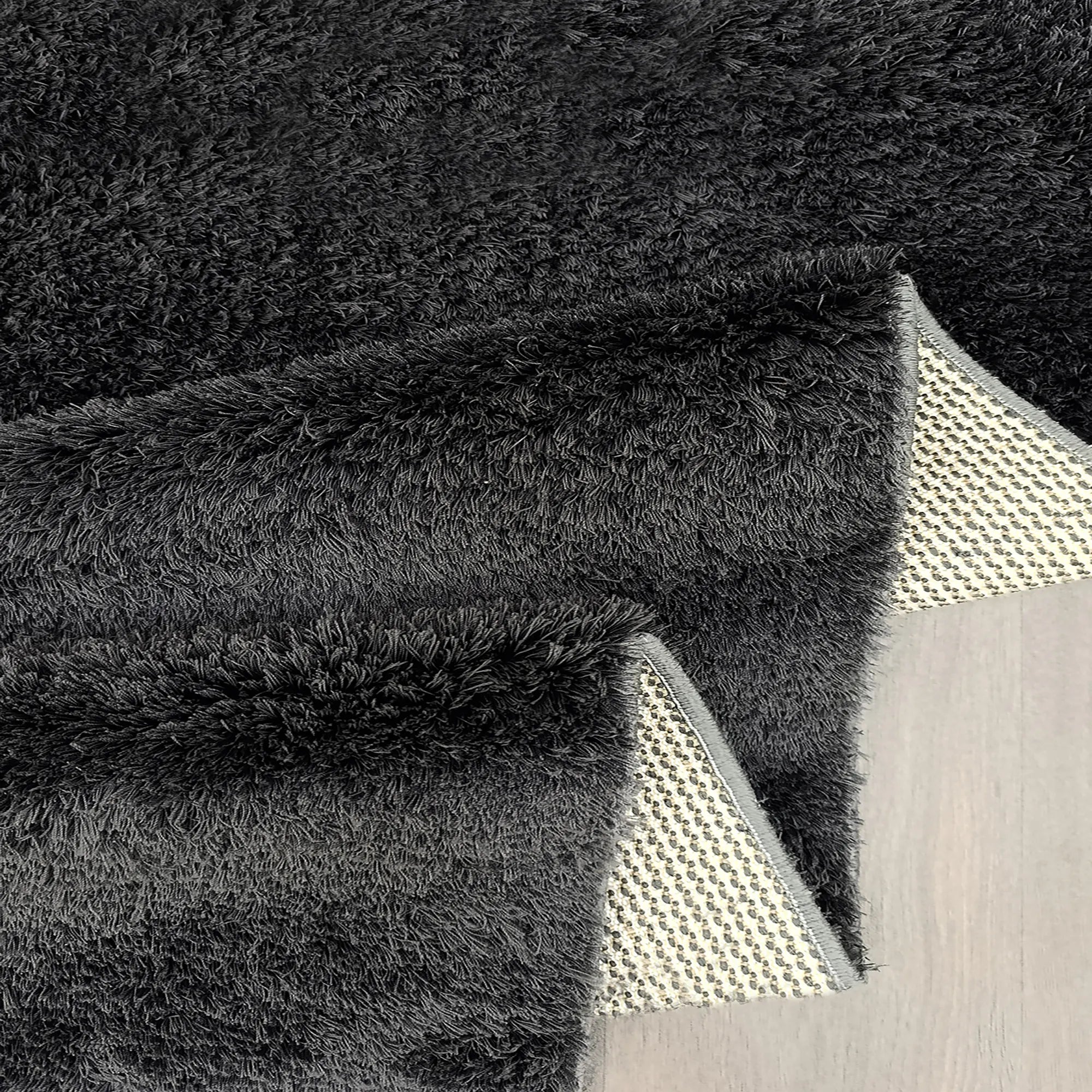 Soft Shaggy Carpet in Anthracite - Bella Rugs