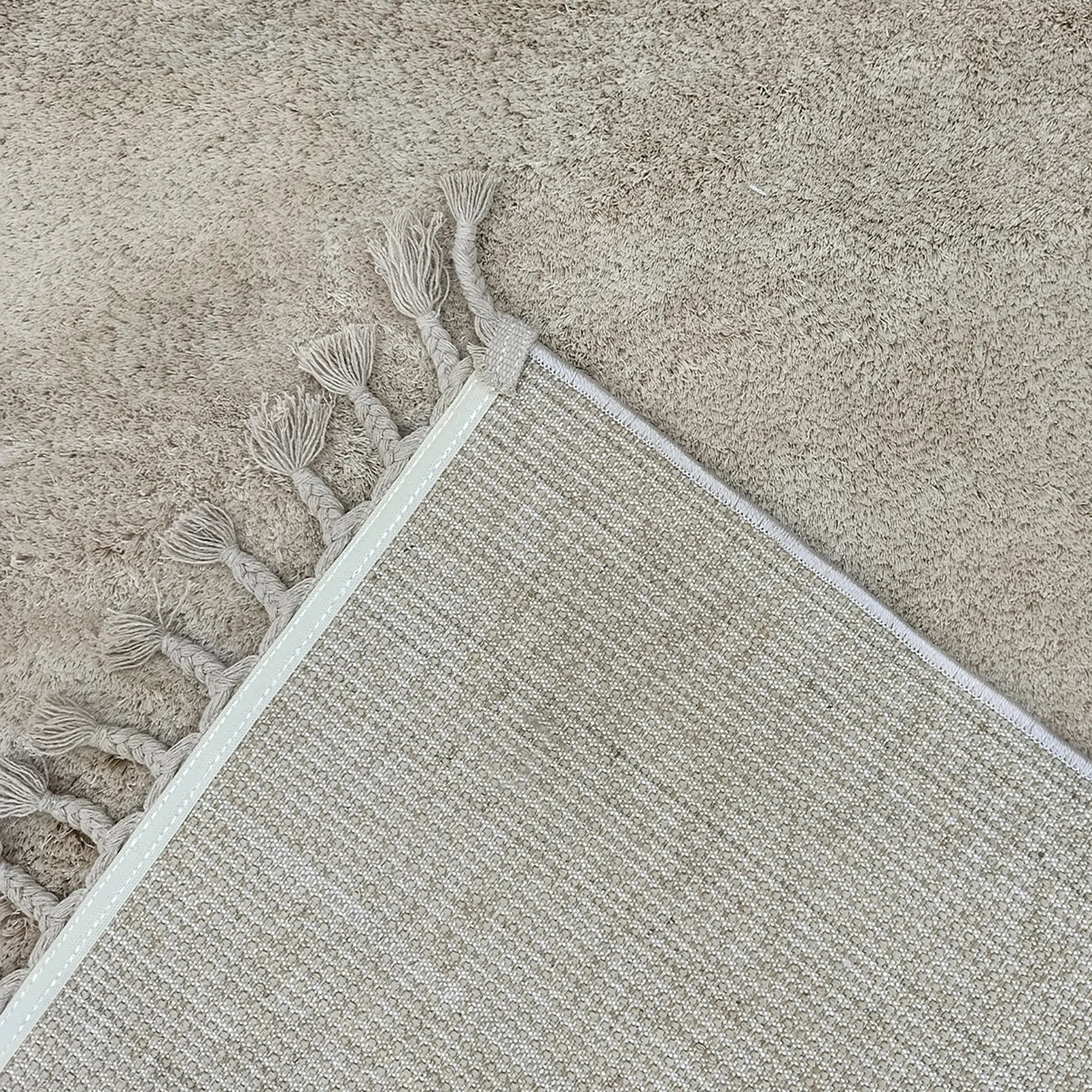 Soft Shaggy Carpet in Beige - Bella Rugs