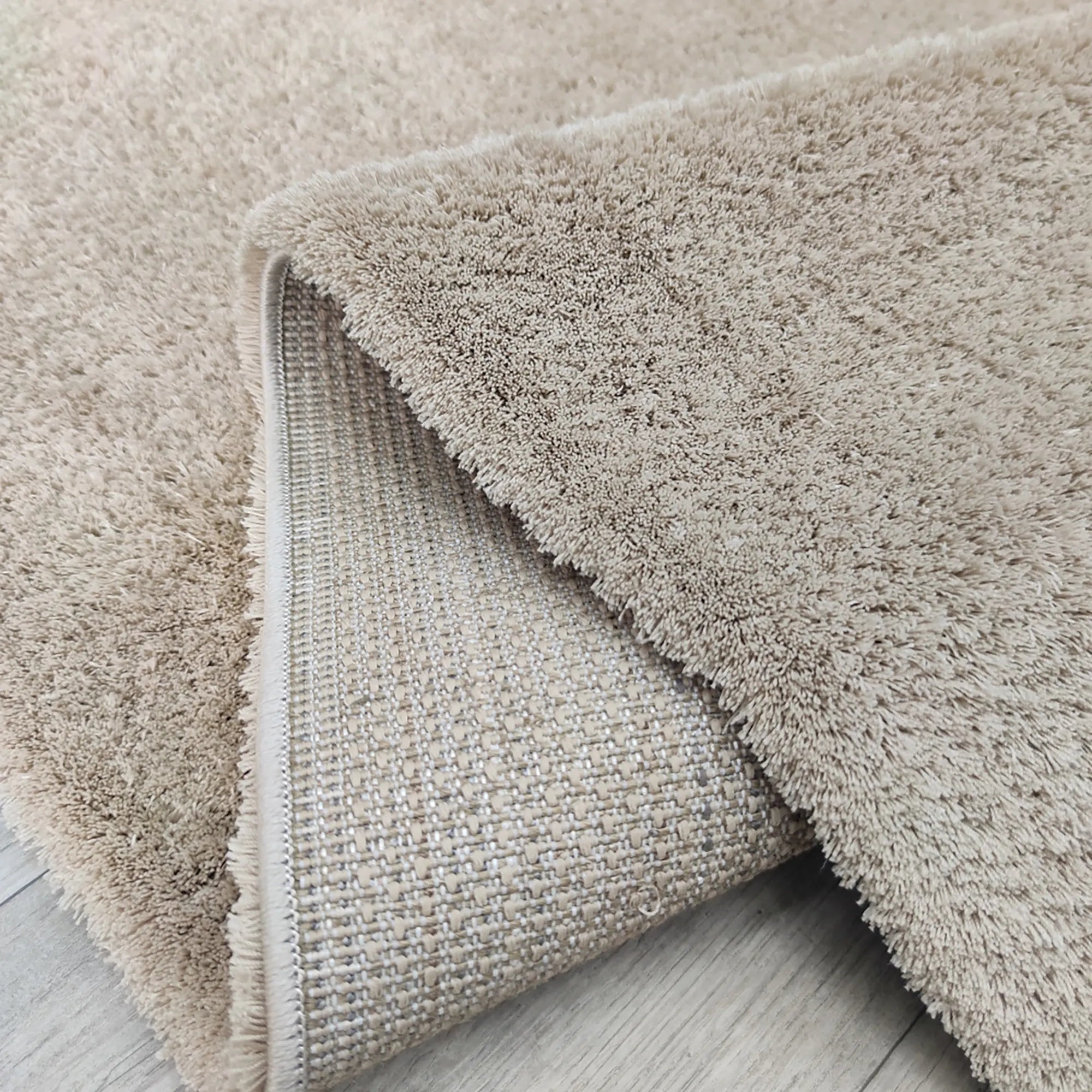 Soft Shaggy Carpet in Beige - Bella Rugs