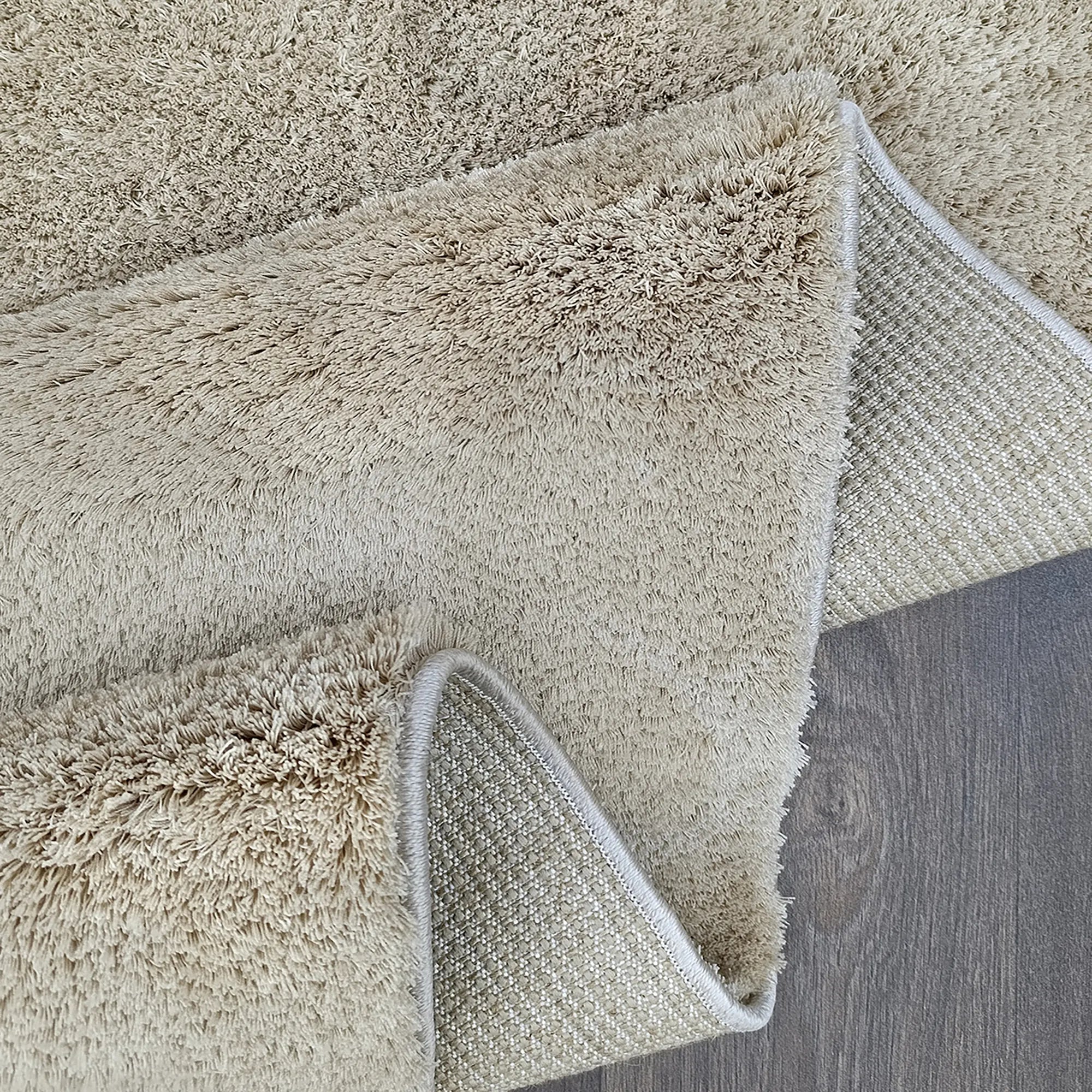 Soft Shaggy Carpet in Beige - Bella Rugs