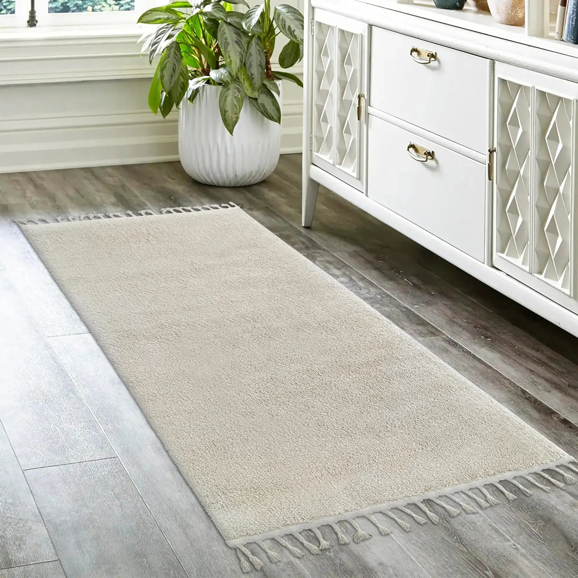 Soft Shaggy Carpet in Beige - Bella Rugs