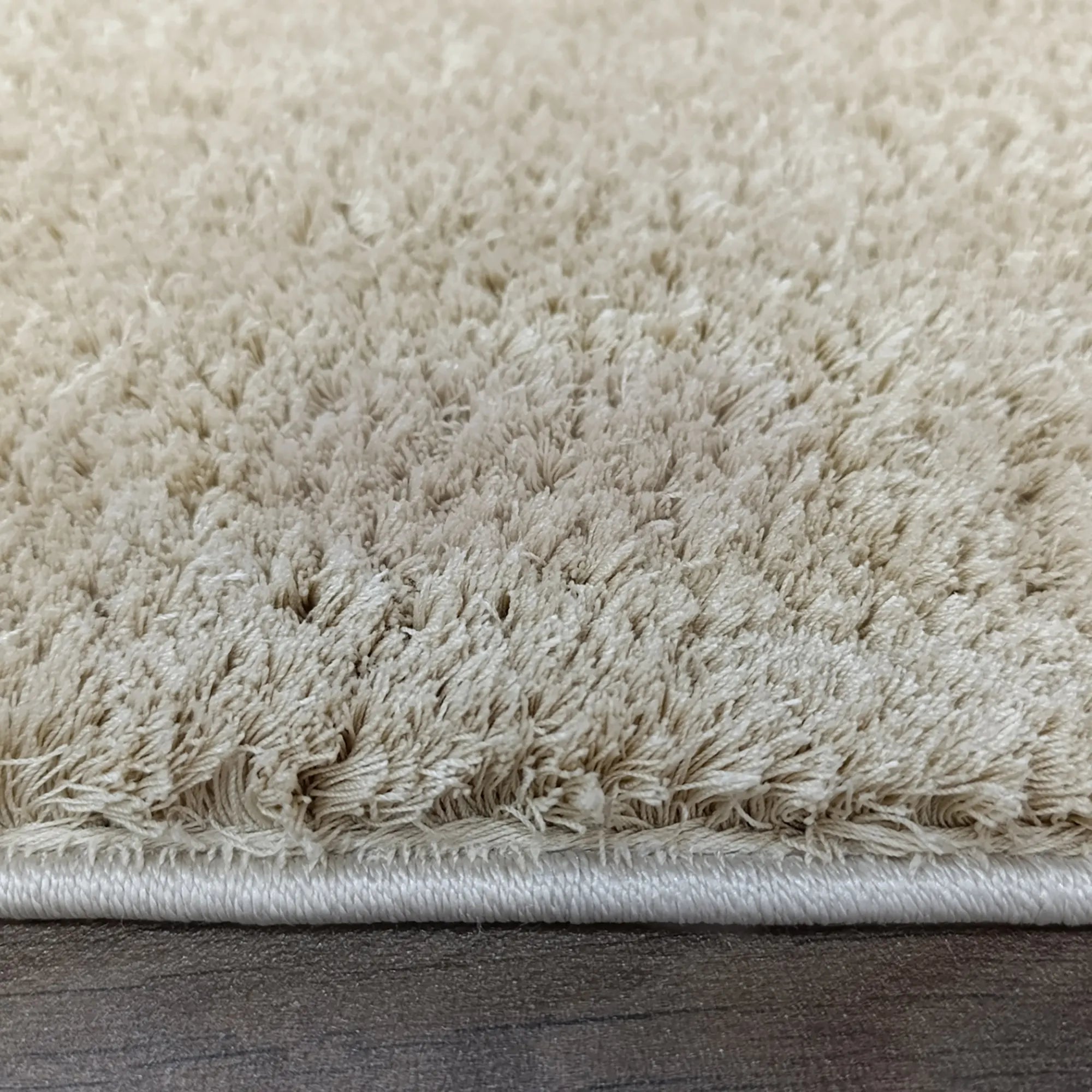 Soft Shaggy Carpet in Beige - Bella Rugs