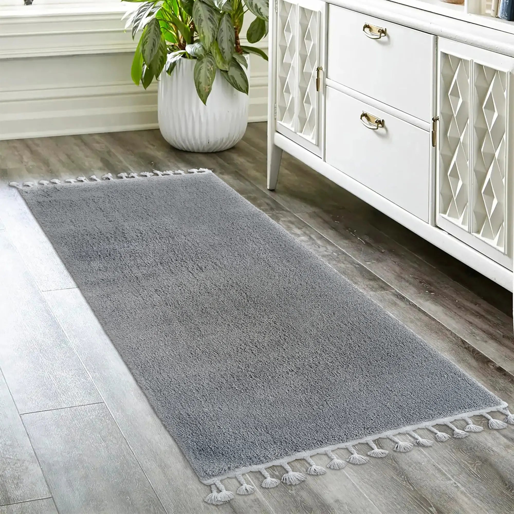 Soft Shaggy Carpet in Gray - Bella Rugs