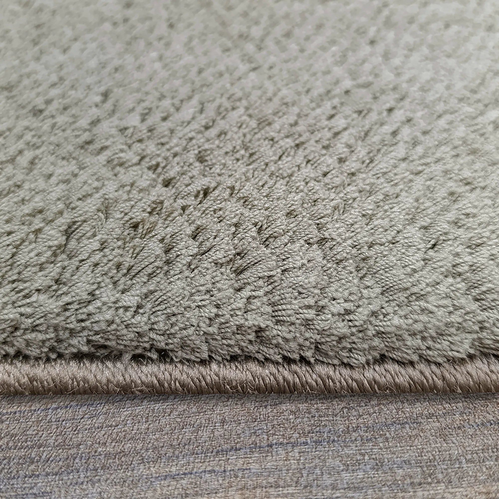 Soft Shaggy Carpet in Mink - Bella Rugs