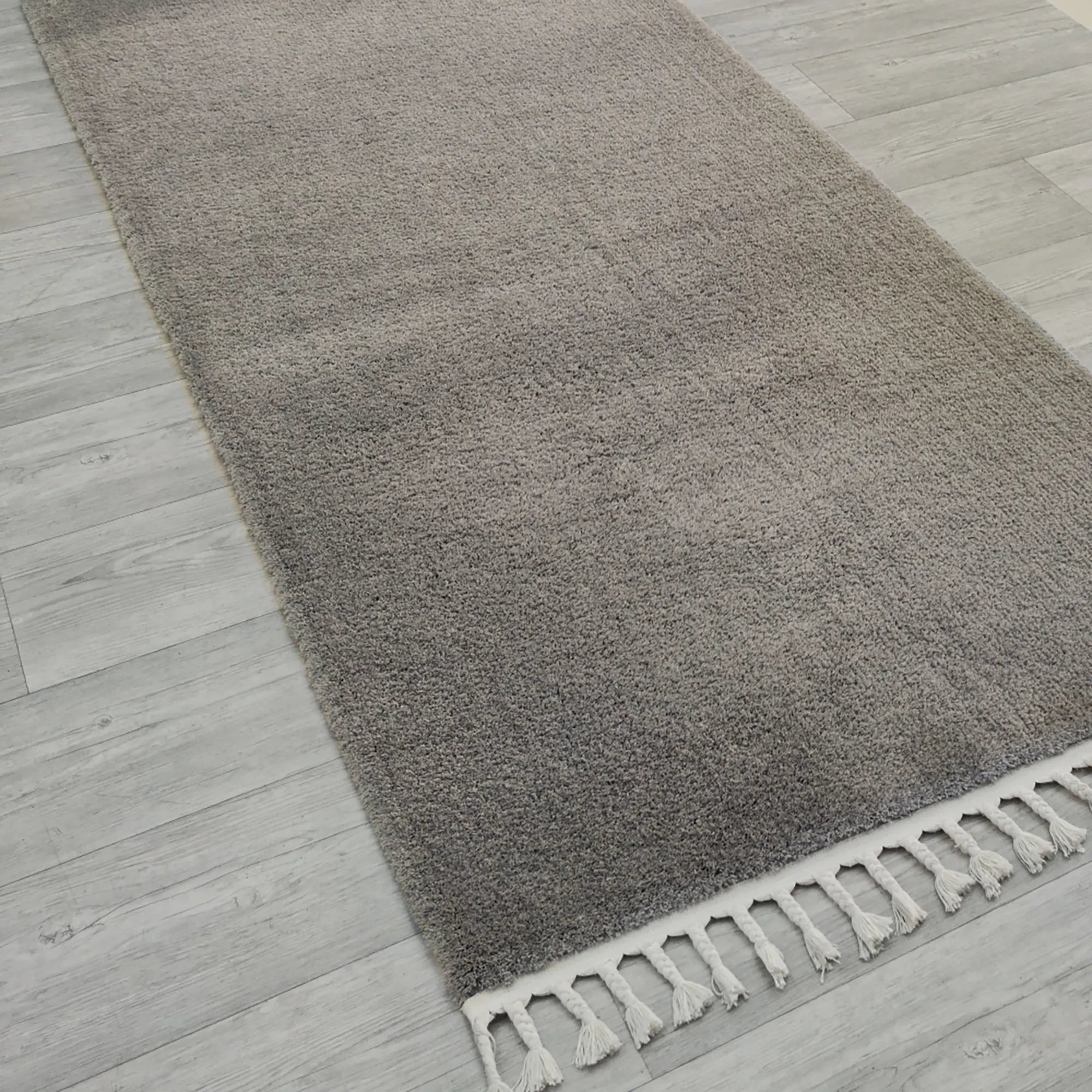 Soft Shaggy Carpet in Mink - Bella Rugs