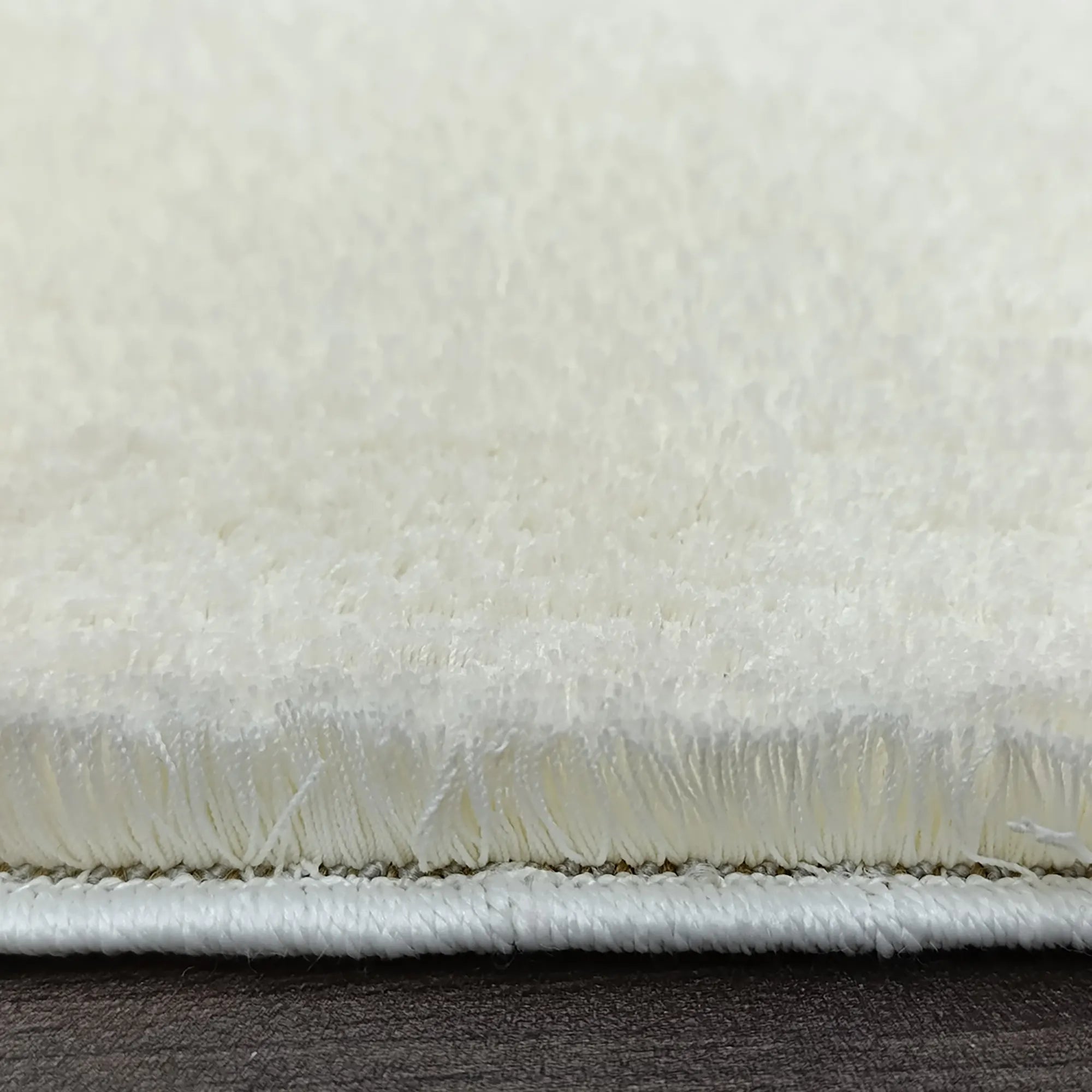 Soft Shaggy Carpet in Cream - Bella Rugs