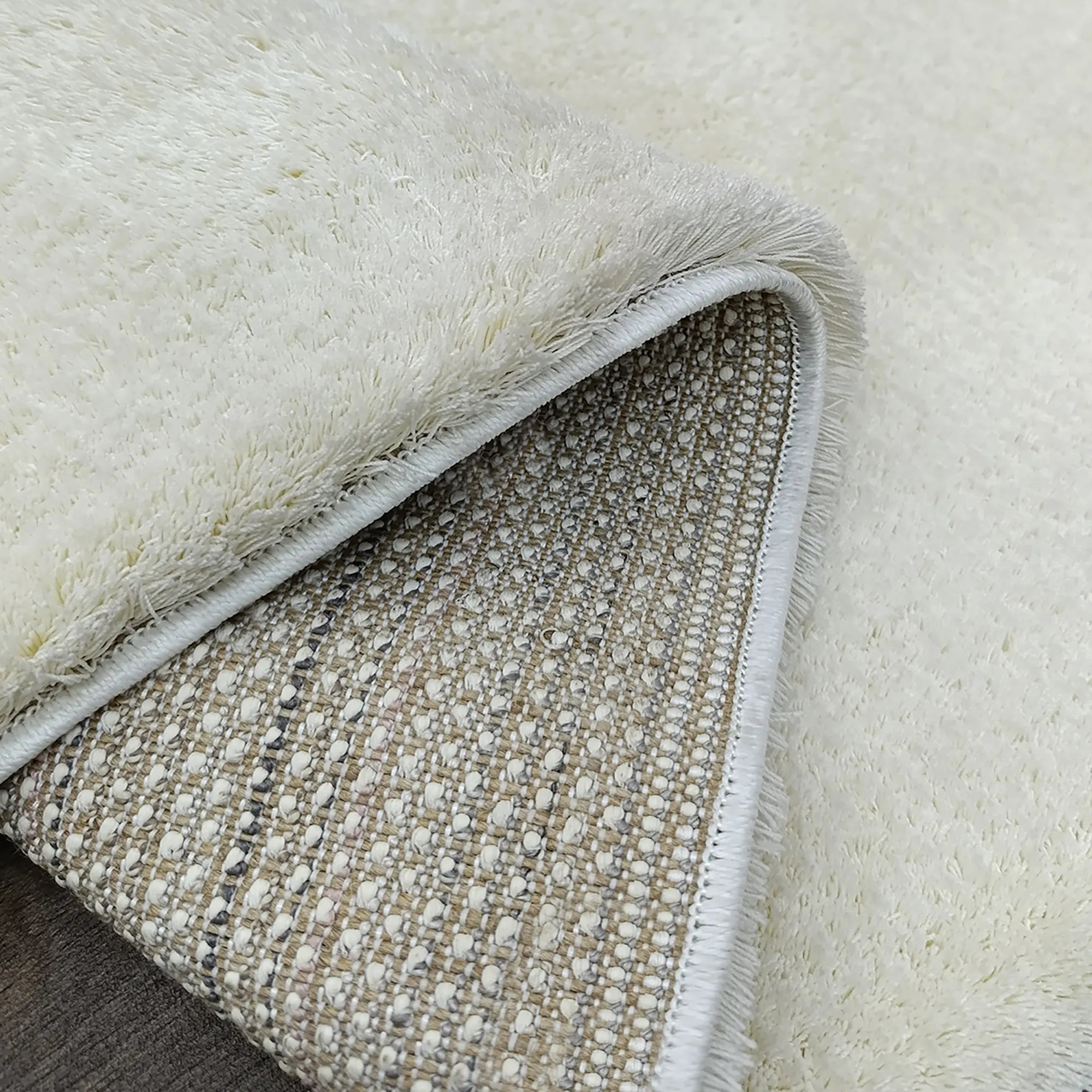 Soft Shaggy Carpet in Cream - Bella Rugs