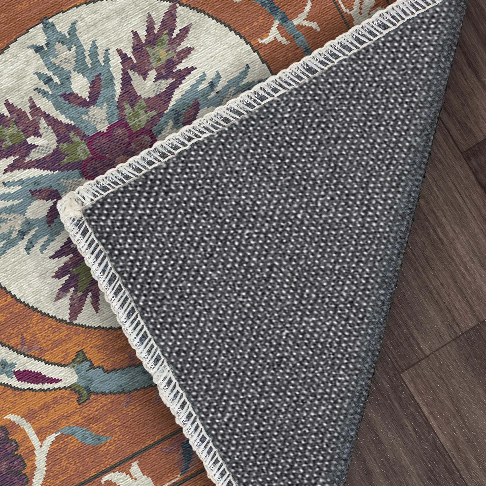 Exotischer Medaillon Teppich aus dem Buchara Canyon